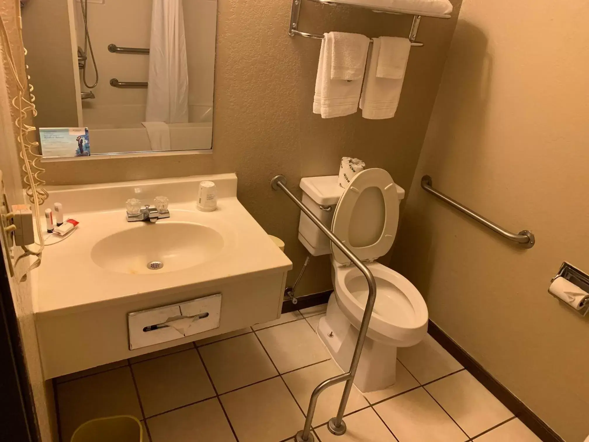 Bathroom in Super 8 by Wyndham Jonesboro