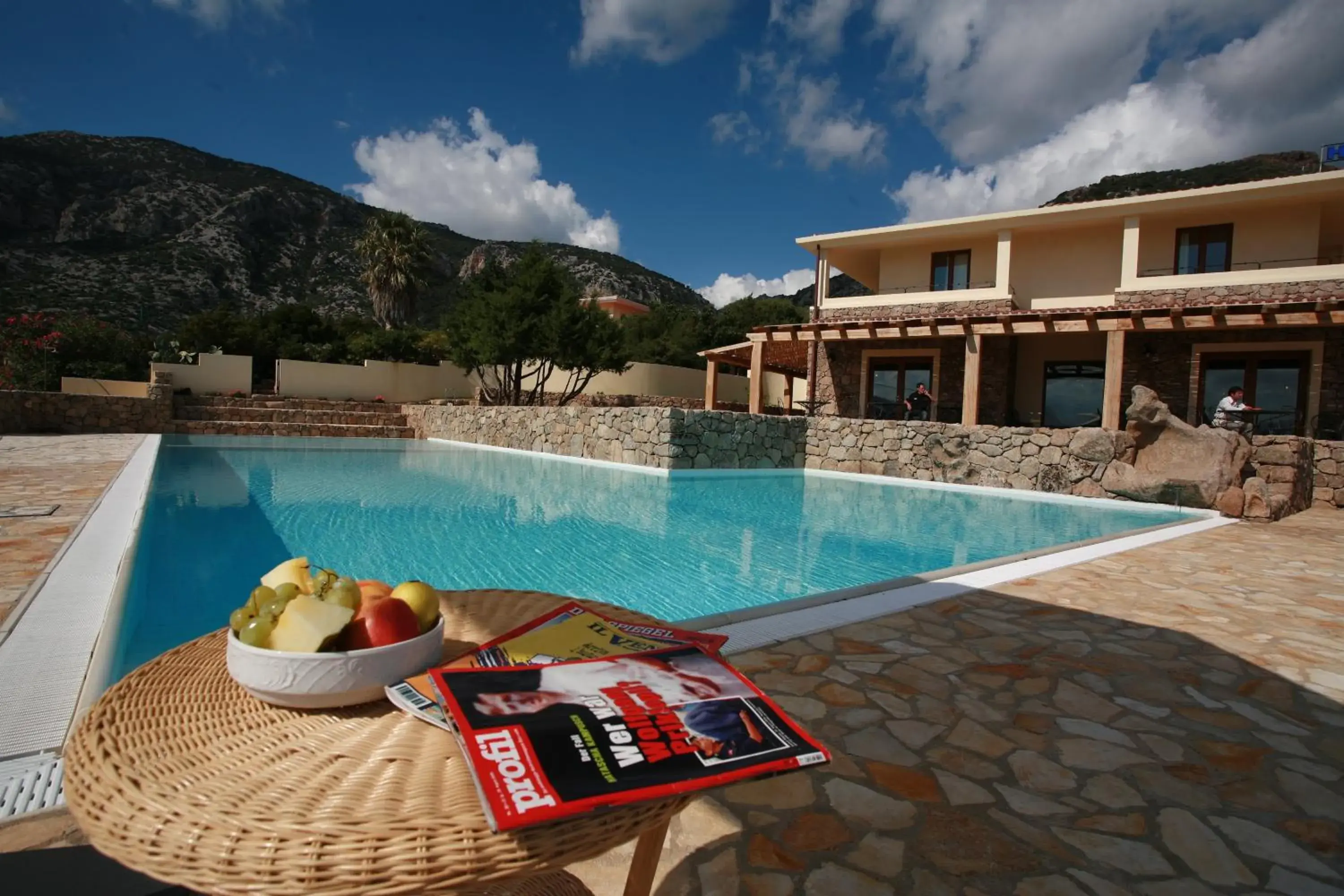 Swimming Pool in Hotel Villa Gustui Maris