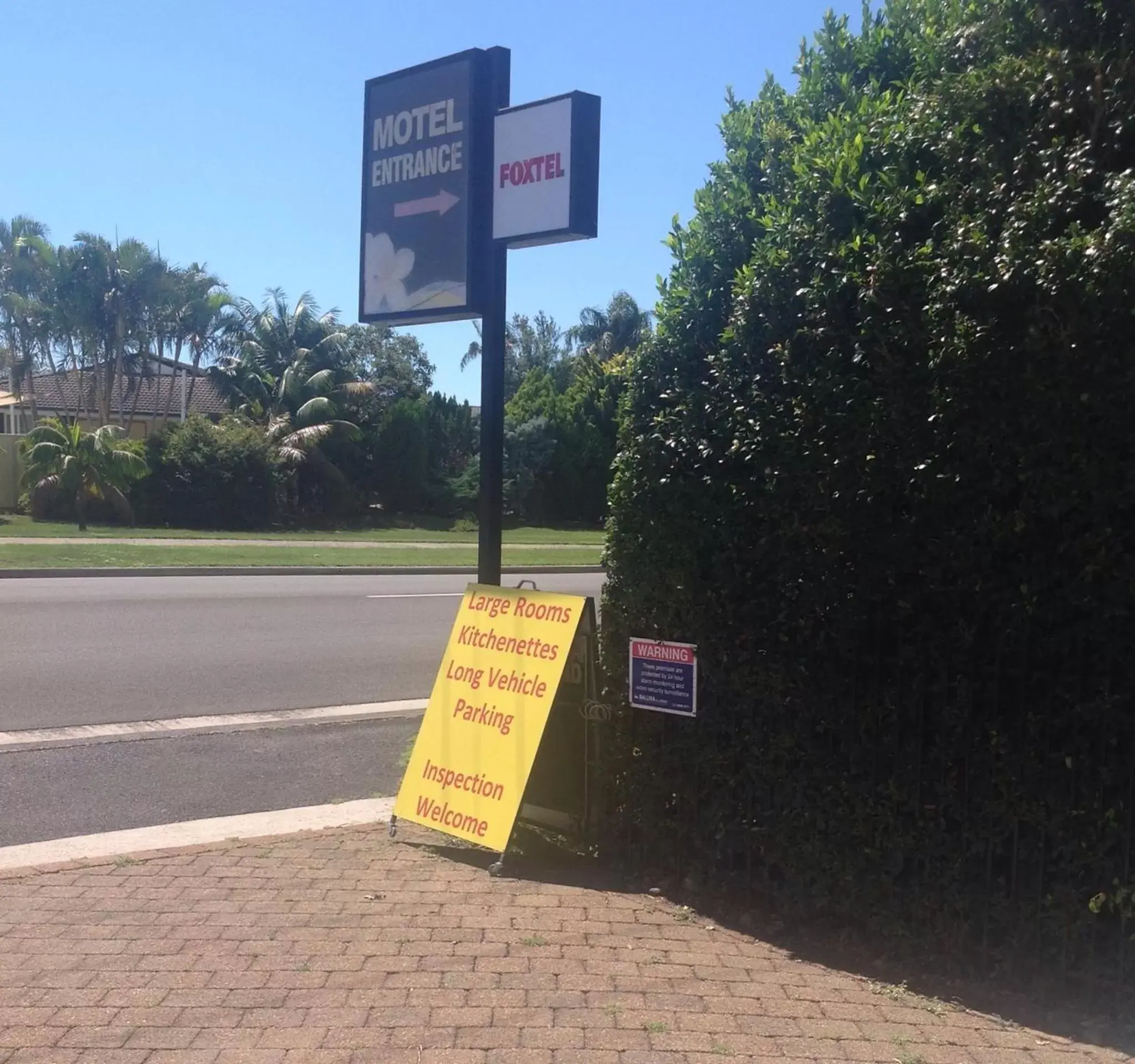 Property building, Property Logo/Sign in Avlon Gardens Motel