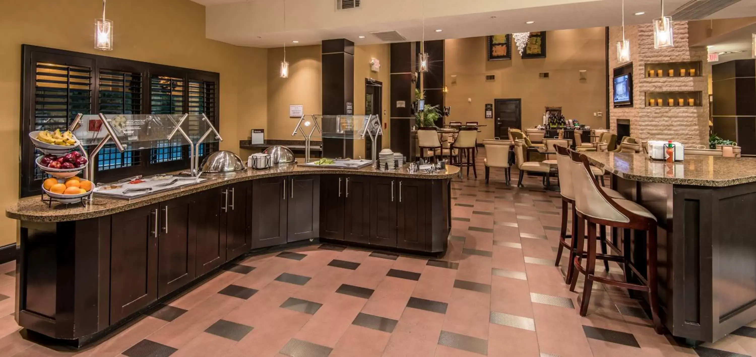 Breakfast, Restaurant/Places to Eat in Staybridge Suites DFW Airport North, an IHG Hotel
