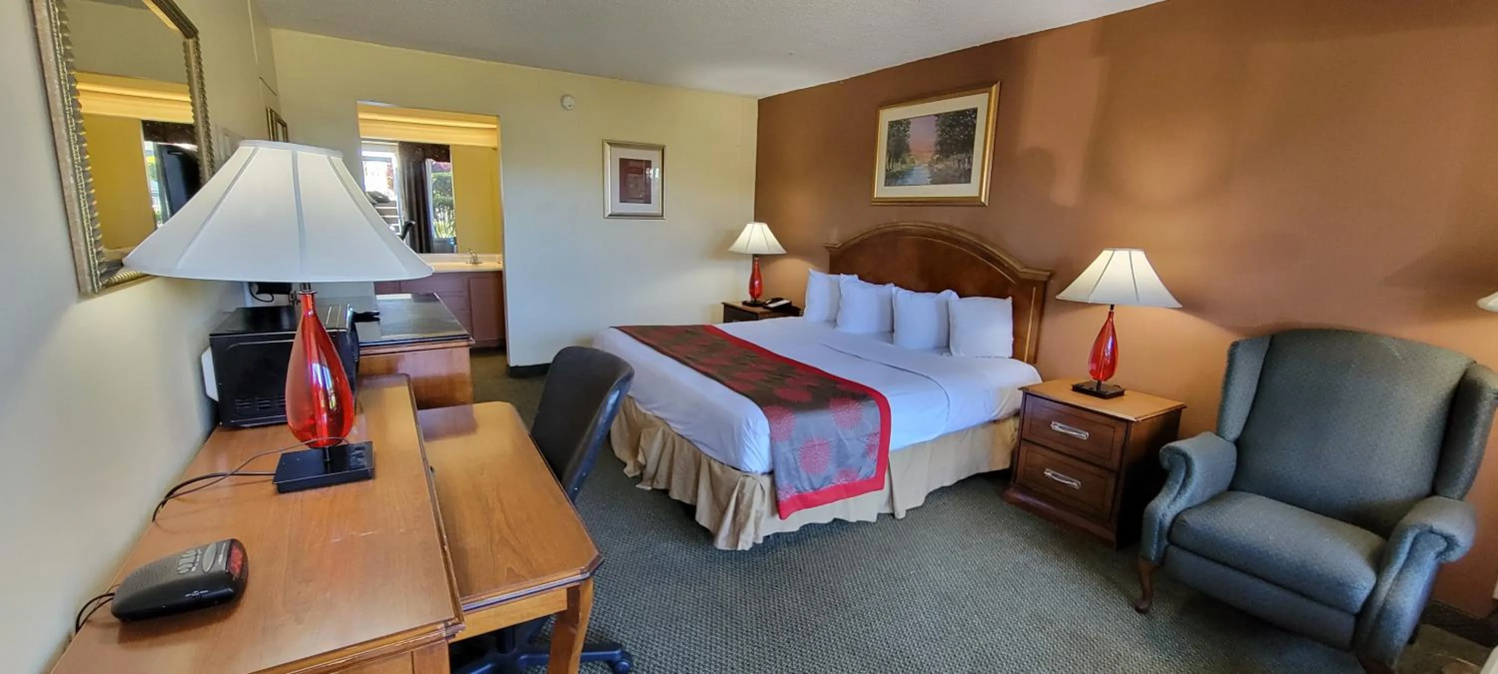 Ramada by Wyndham & Suites Warner Robins