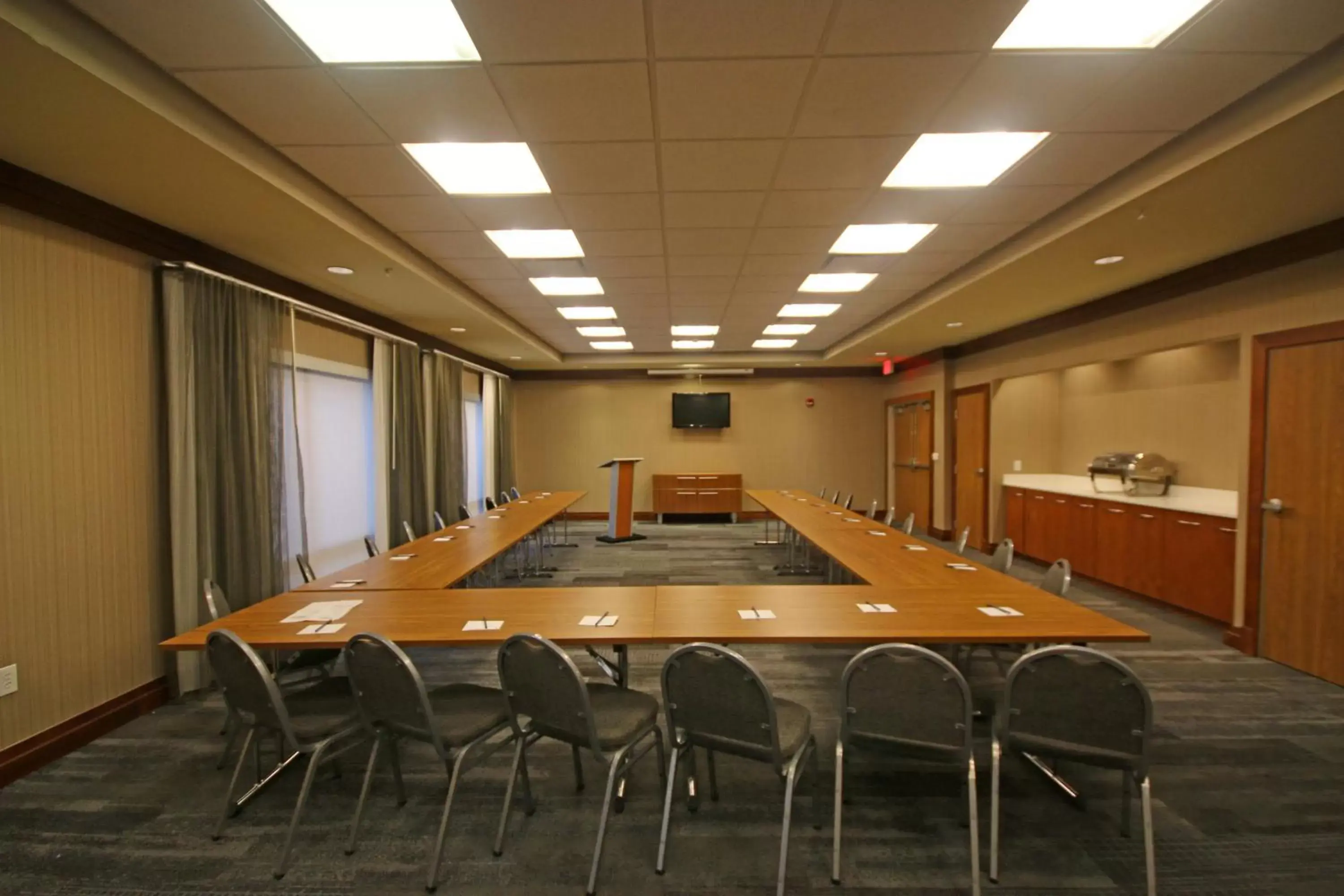 Meeting/conference room in SpringHill Suites by Marriott Charleston North