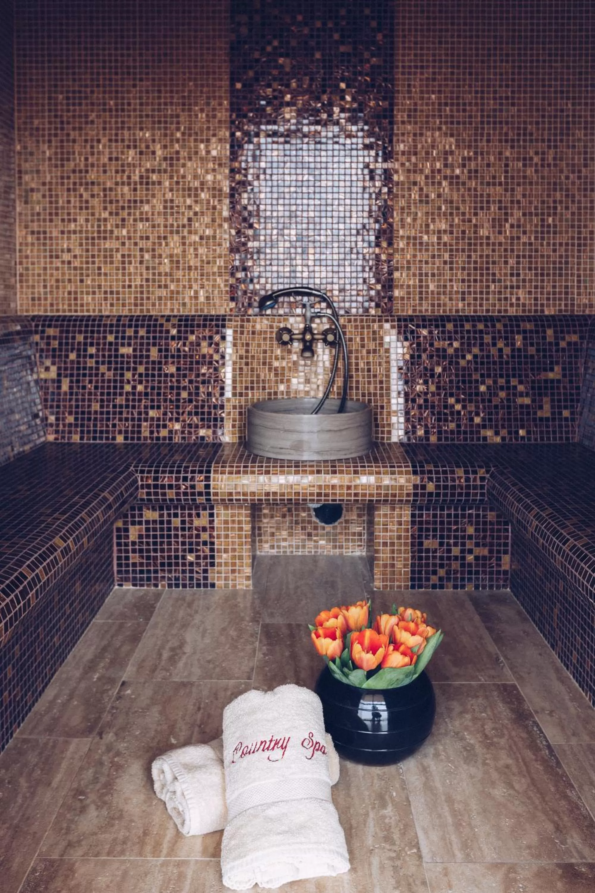 Steam room in Country Spa Retreat