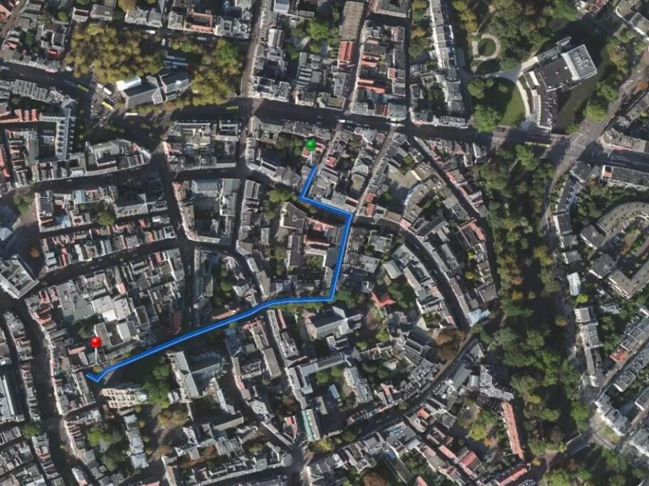 Neighbourhood in Zocher6 a monumental town house in the city center