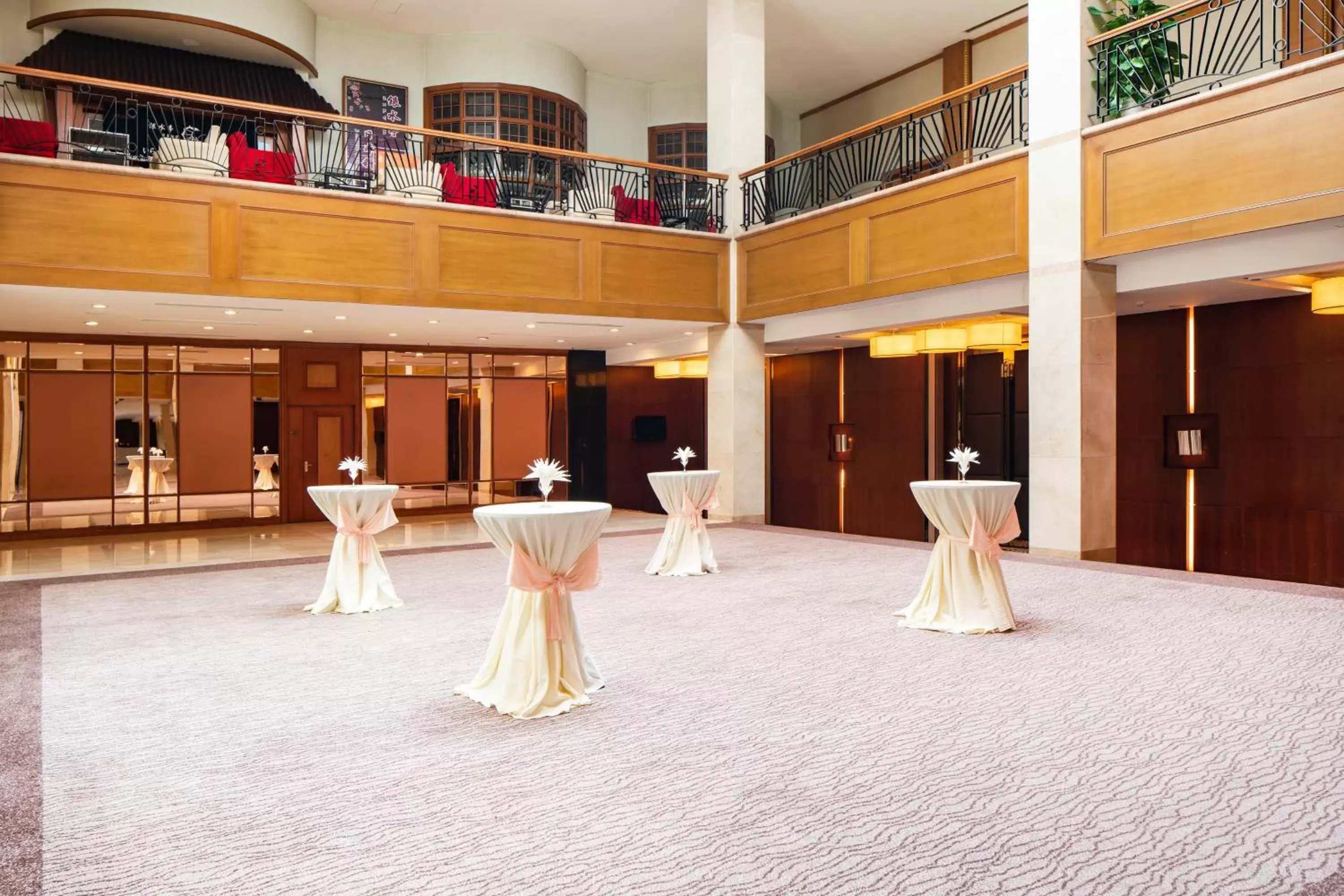 Meeting/conference room, Banquet Facilities in Holiday Inn Wuhan Riverside, an IHG Hotel
