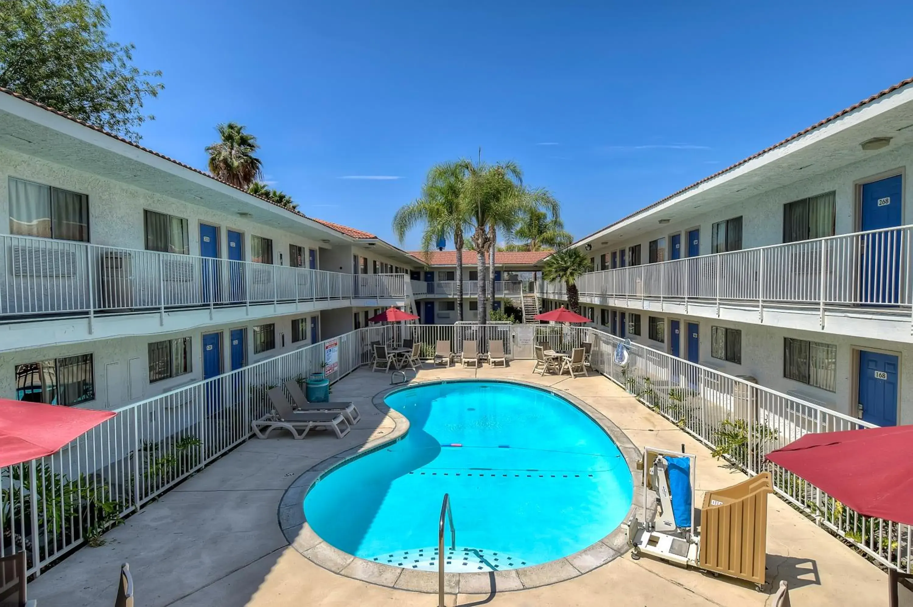 Property building, Pool View in Motel 6-Rowland Heights, CA - Los Angeles - Pomona