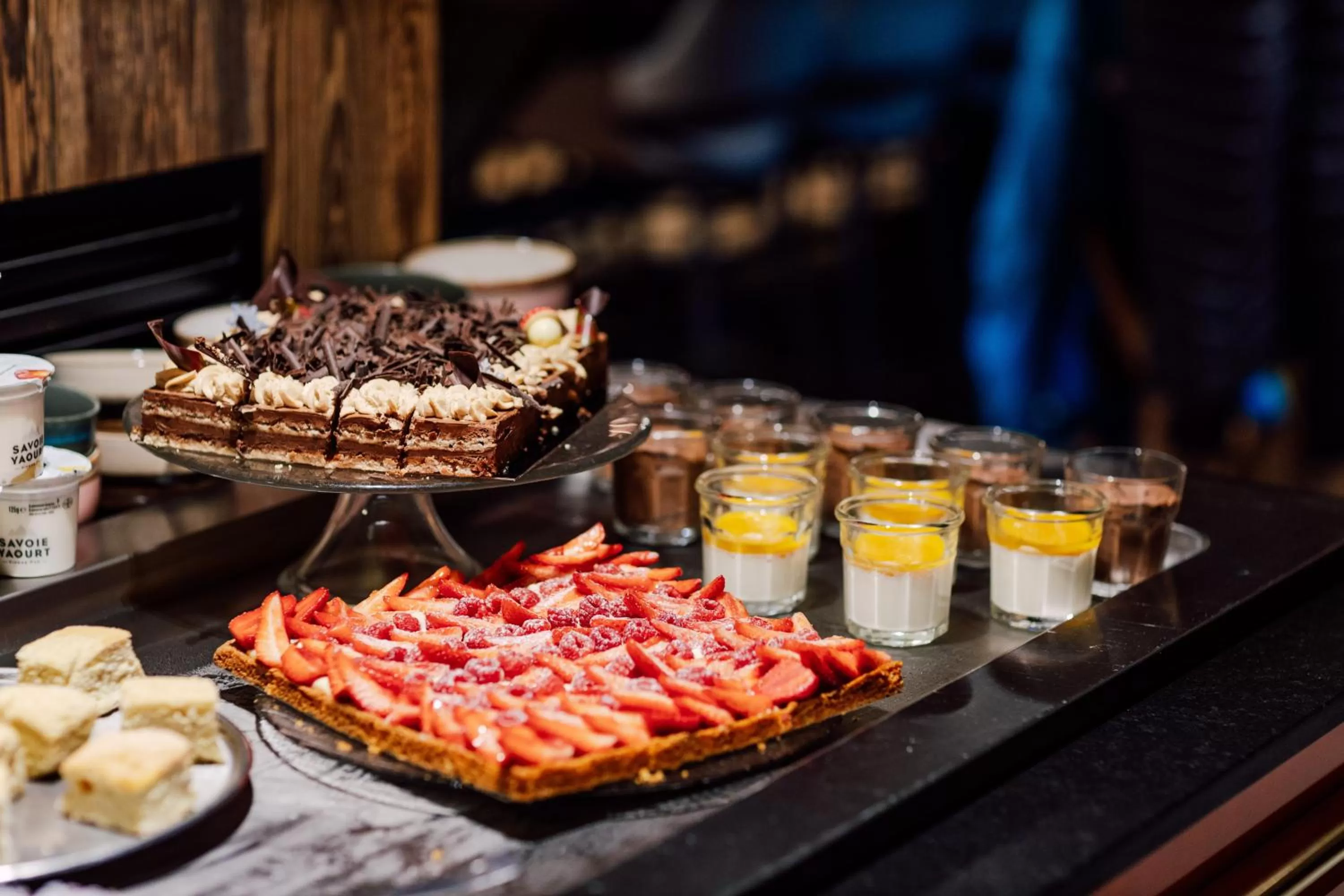 Restaurant/places to eat in Hôtel Névé