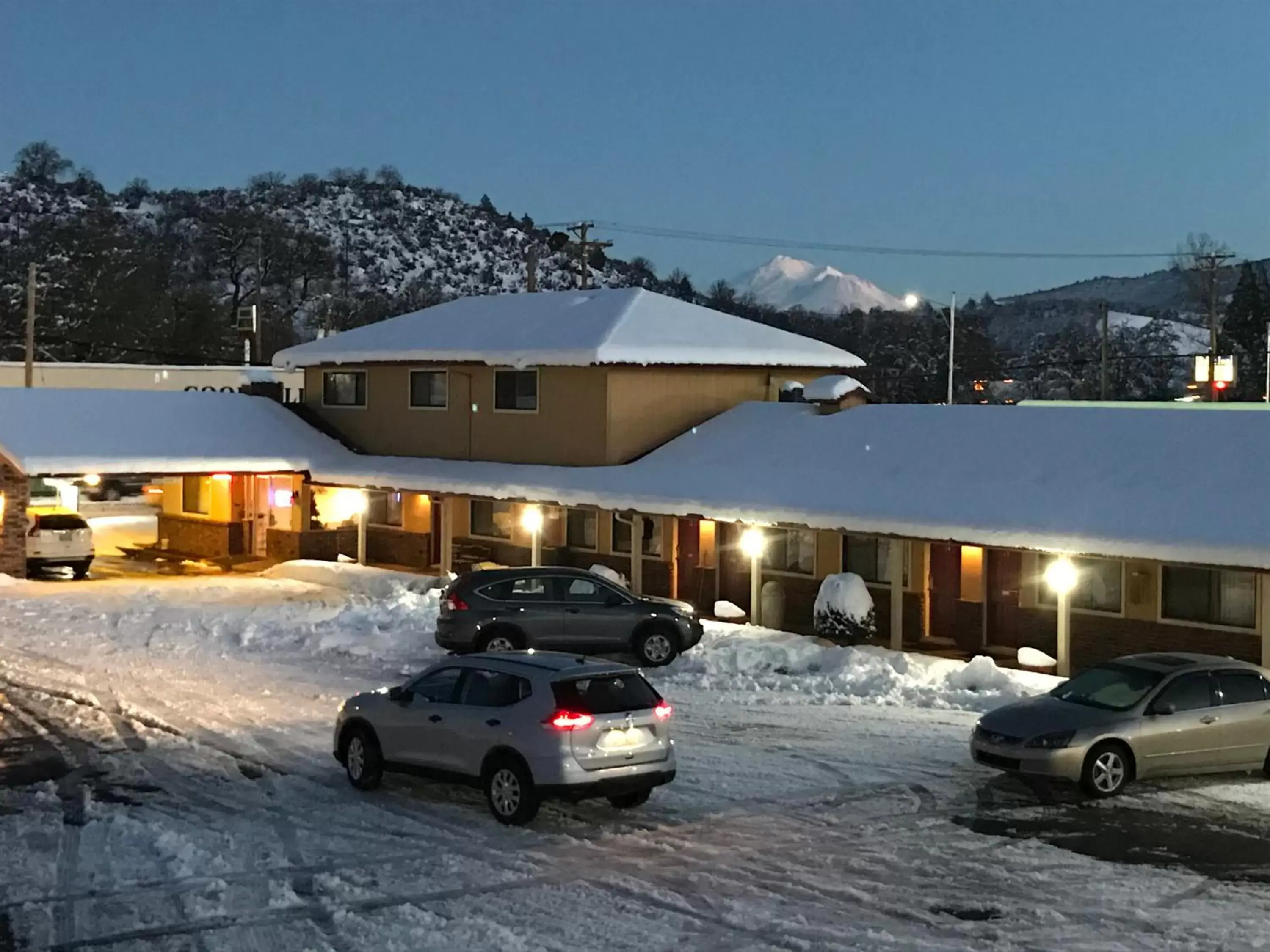 Winter in Klamath Motor Lodge