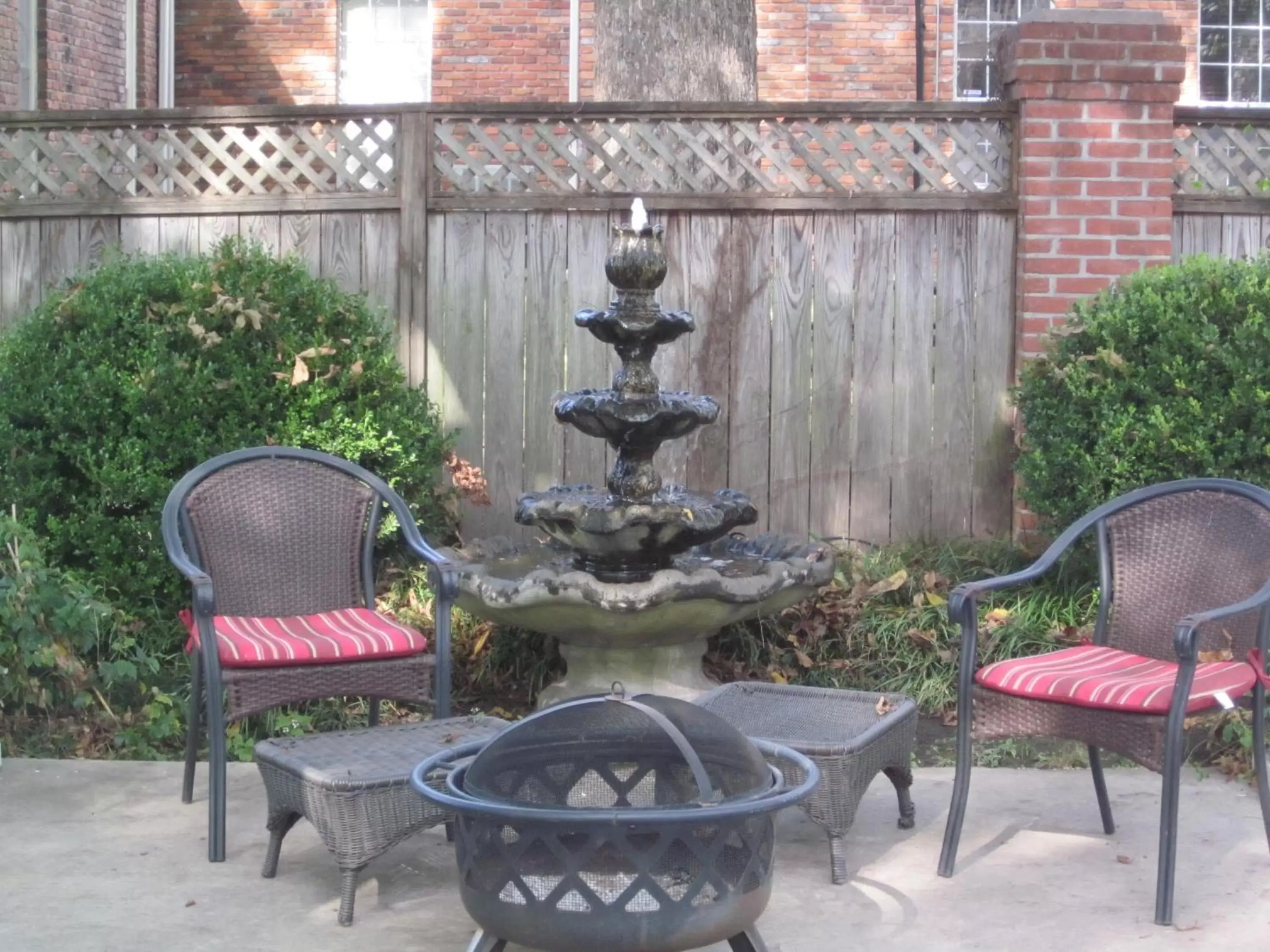 Garden, Seating Area in Baer House Inn