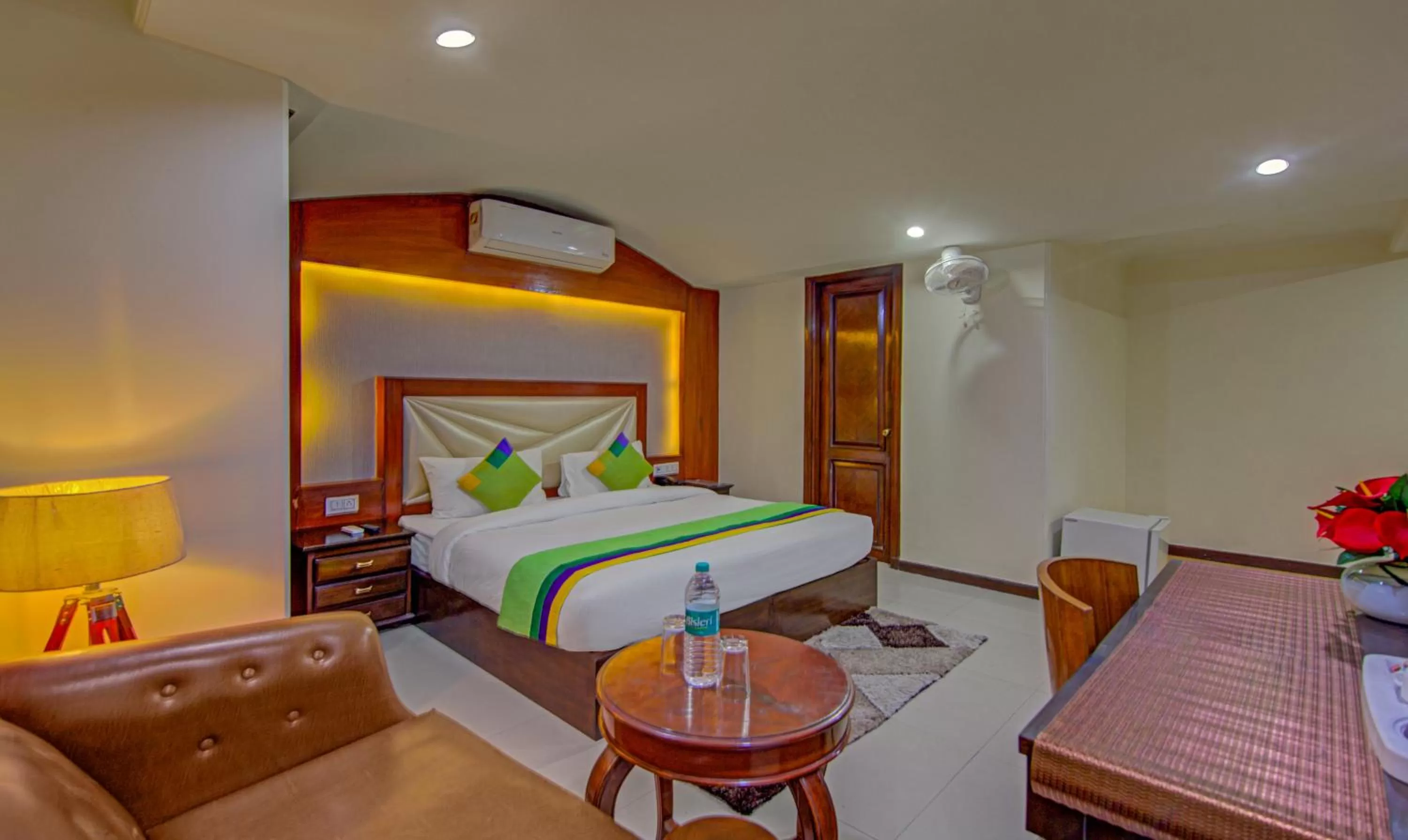 Photo of the whole room, Bed in Treebo Corporate Park