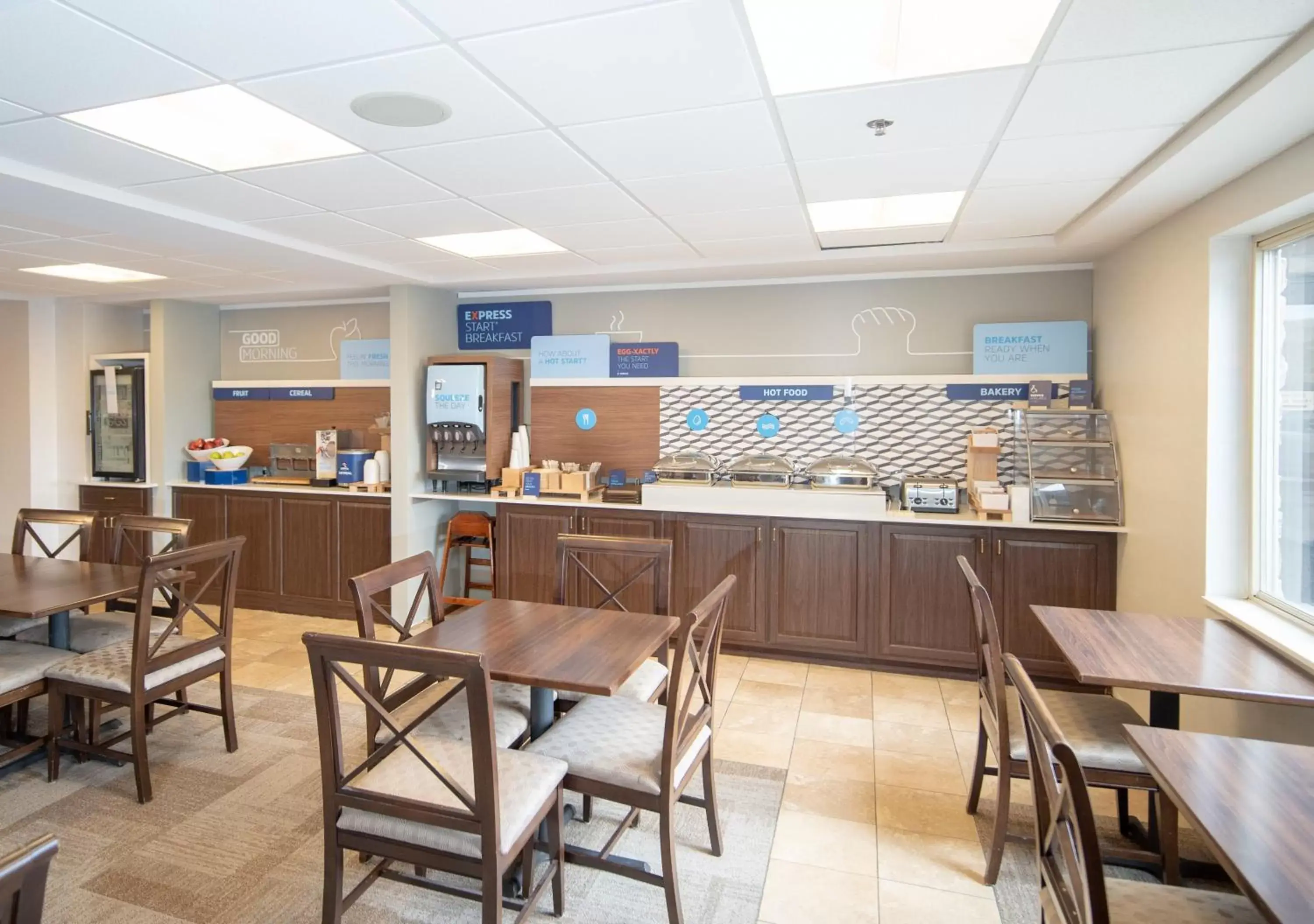 Breakfast, Restaurant/Places to Eat in Holiday Inn Express Houghton-Keweenaw, an IHG Hotel