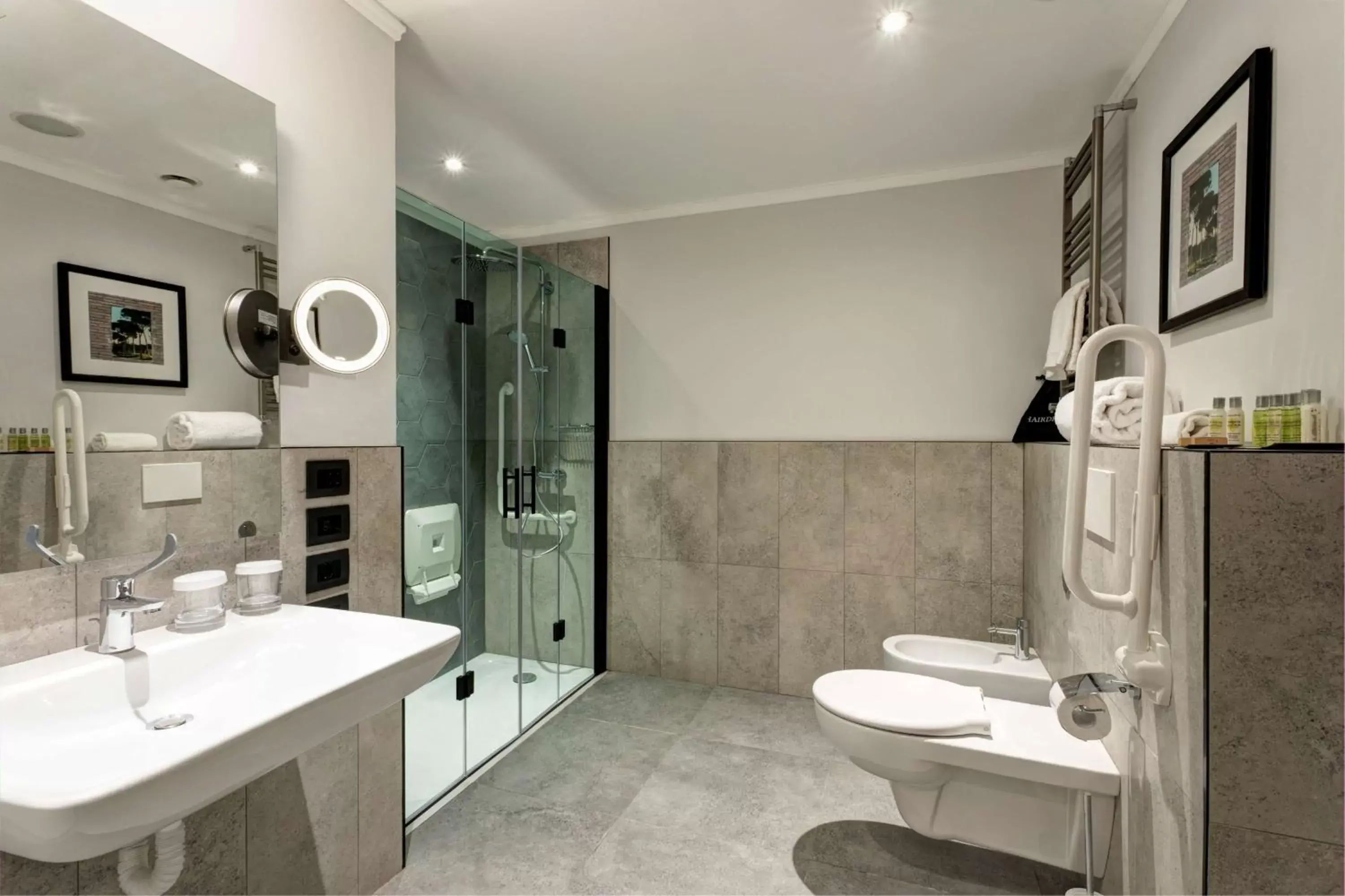 Bathroom in DoubleTree By Hilton Rome Monti