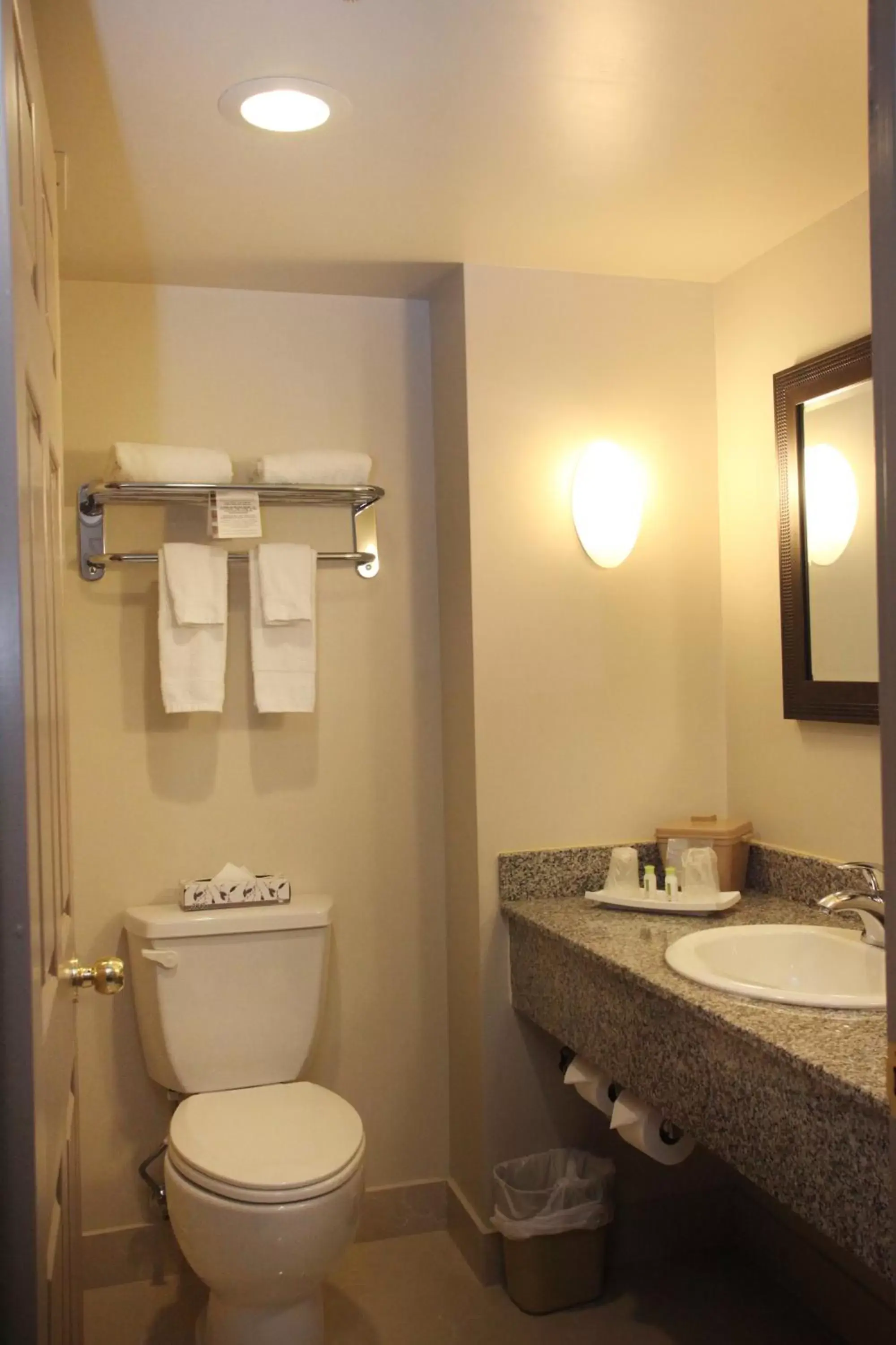 Bathroom in Montecassino Hotel & Suites