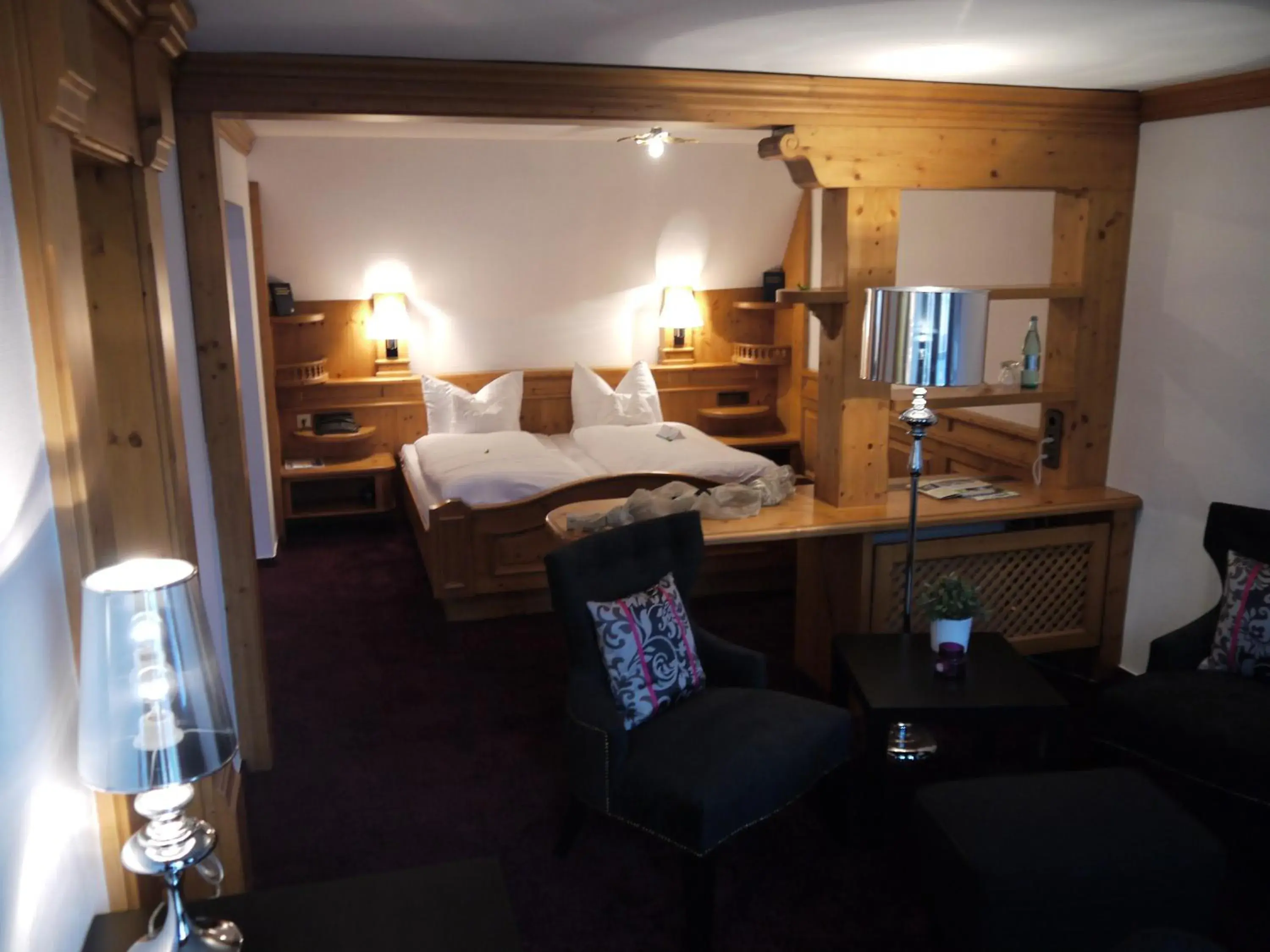 Photo of the whole room, Bed in Flair Hotel Vier Jahreszeiten