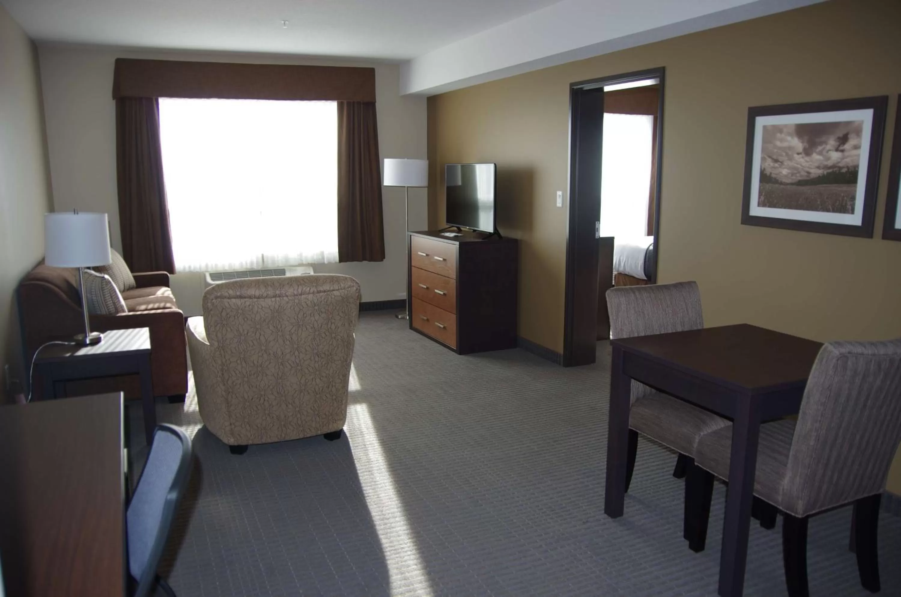 King Room with Sofa Bed in Best Western Plus Lacombe Inn and Suites