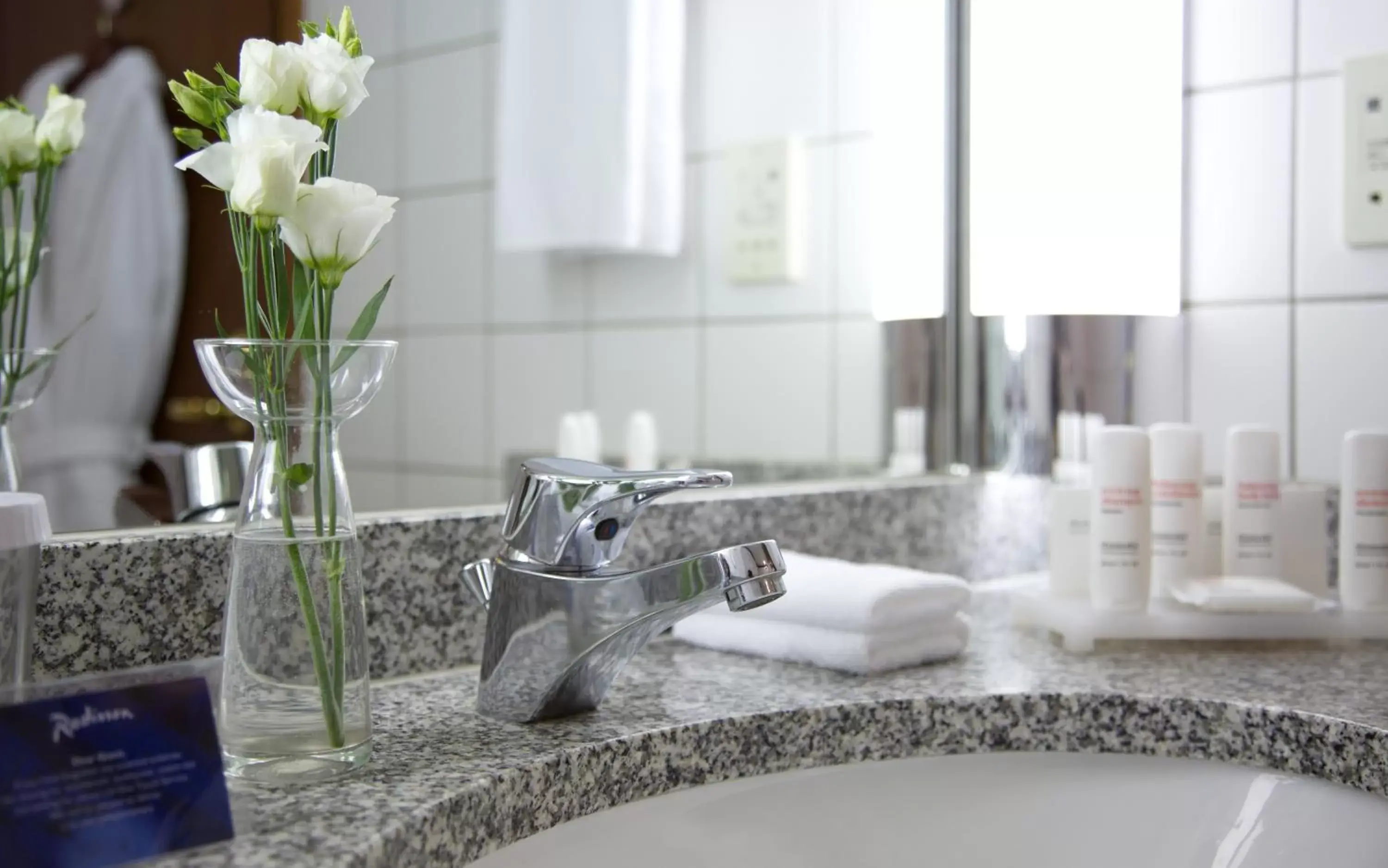 Bathroom in Radisson Blu Hotel, Buraidah