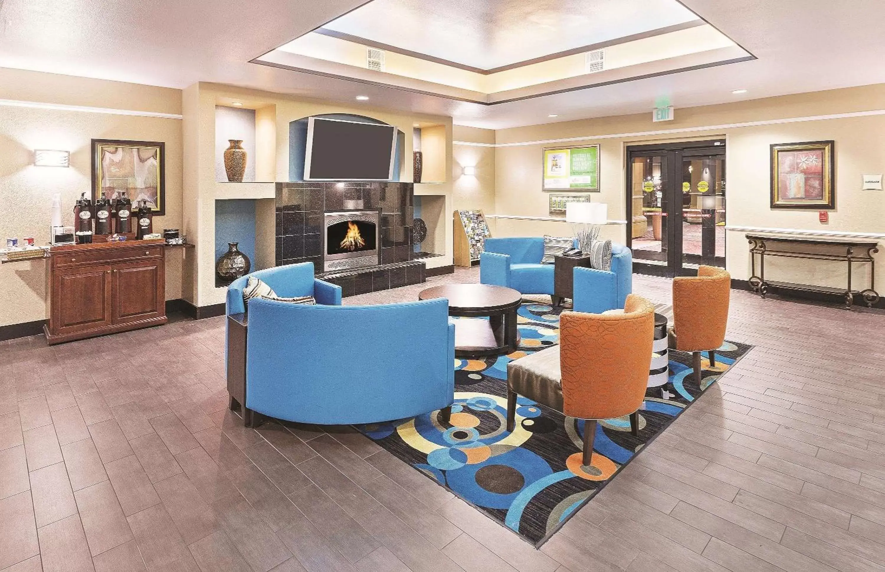 Lobby or reception in La Quinta by Wyndham Houston Hobby Airport