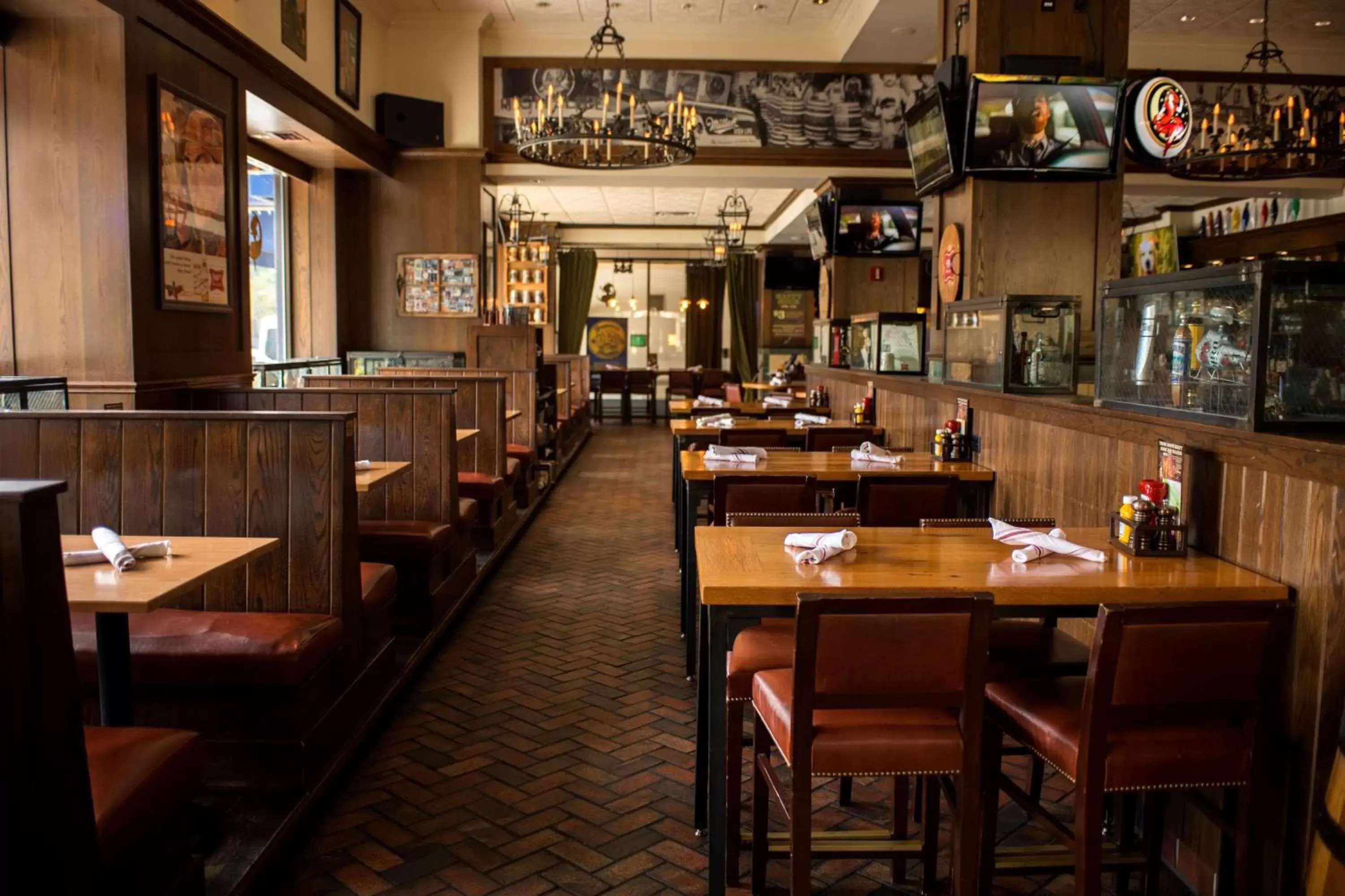 Restaurant/places to eat in Hilton Milwaukee Restaurant/places to eat in Hilton Milwaukee