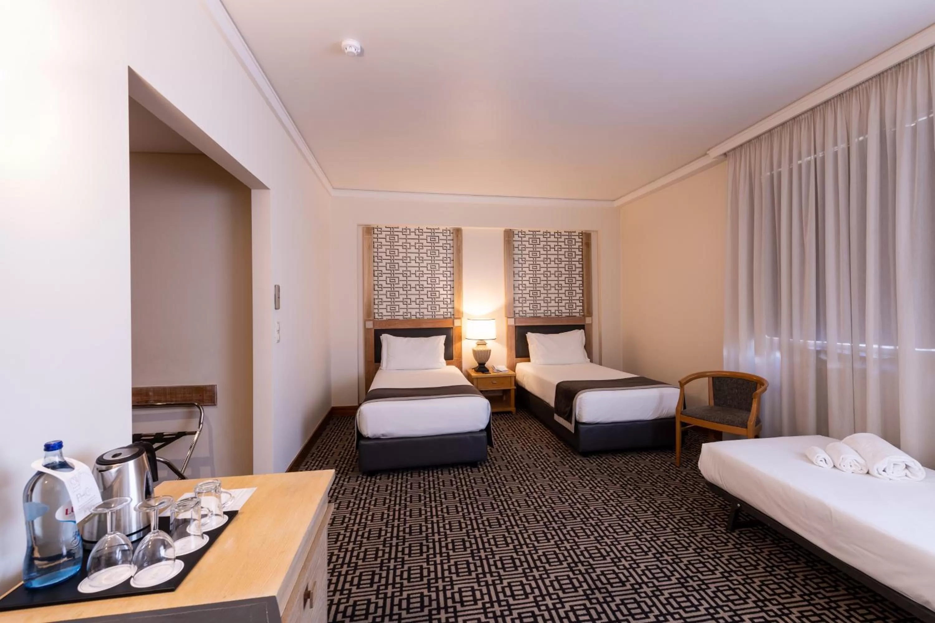 Photo of the whole room, Bed in Hotel Mundial