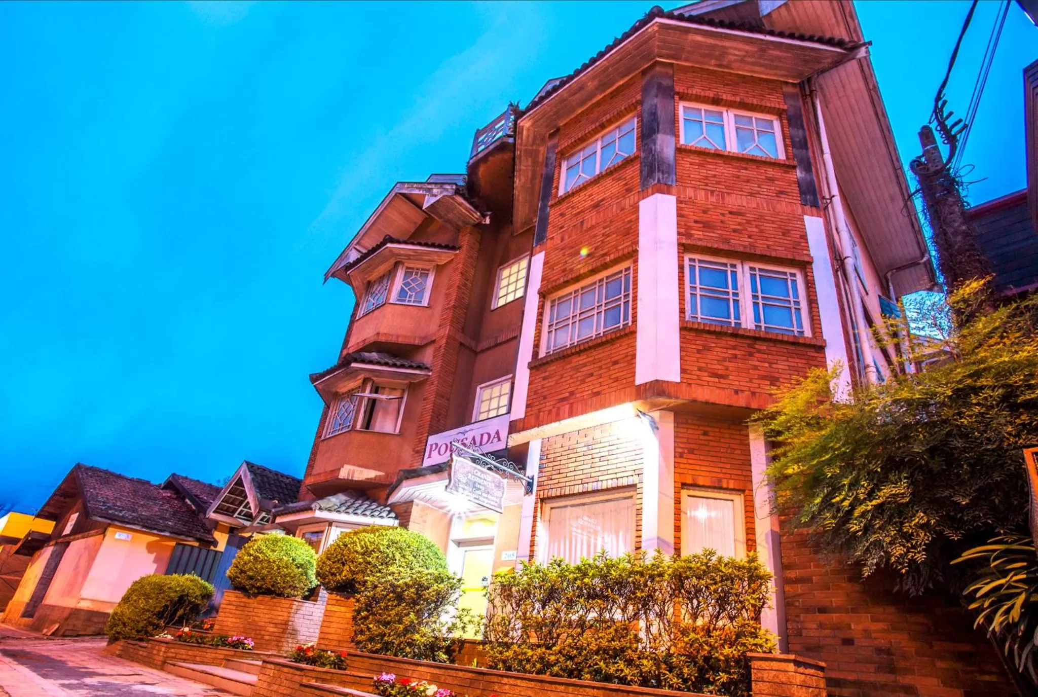 Property building in Grand Residences Pousadas