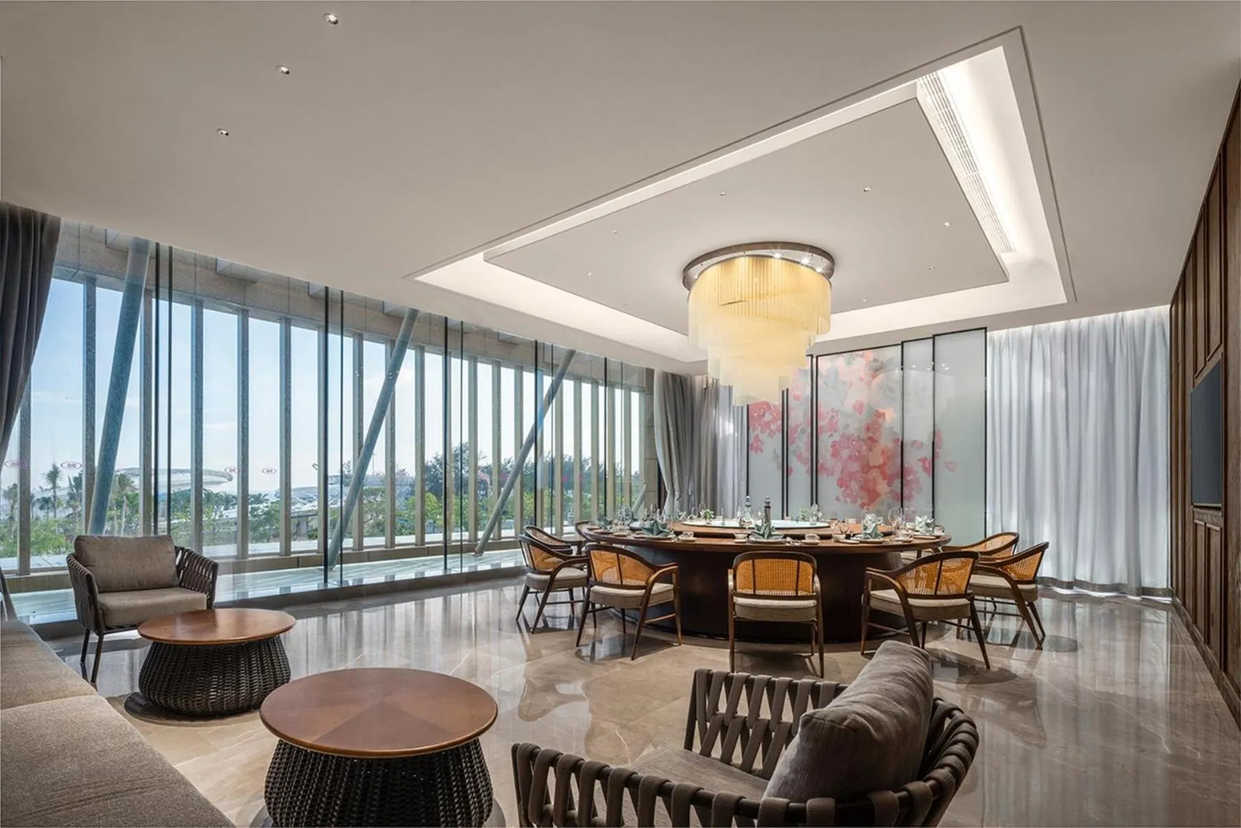 Restaurant/places to eat in Crowne Plaza Beihai Silver Beach by IHG