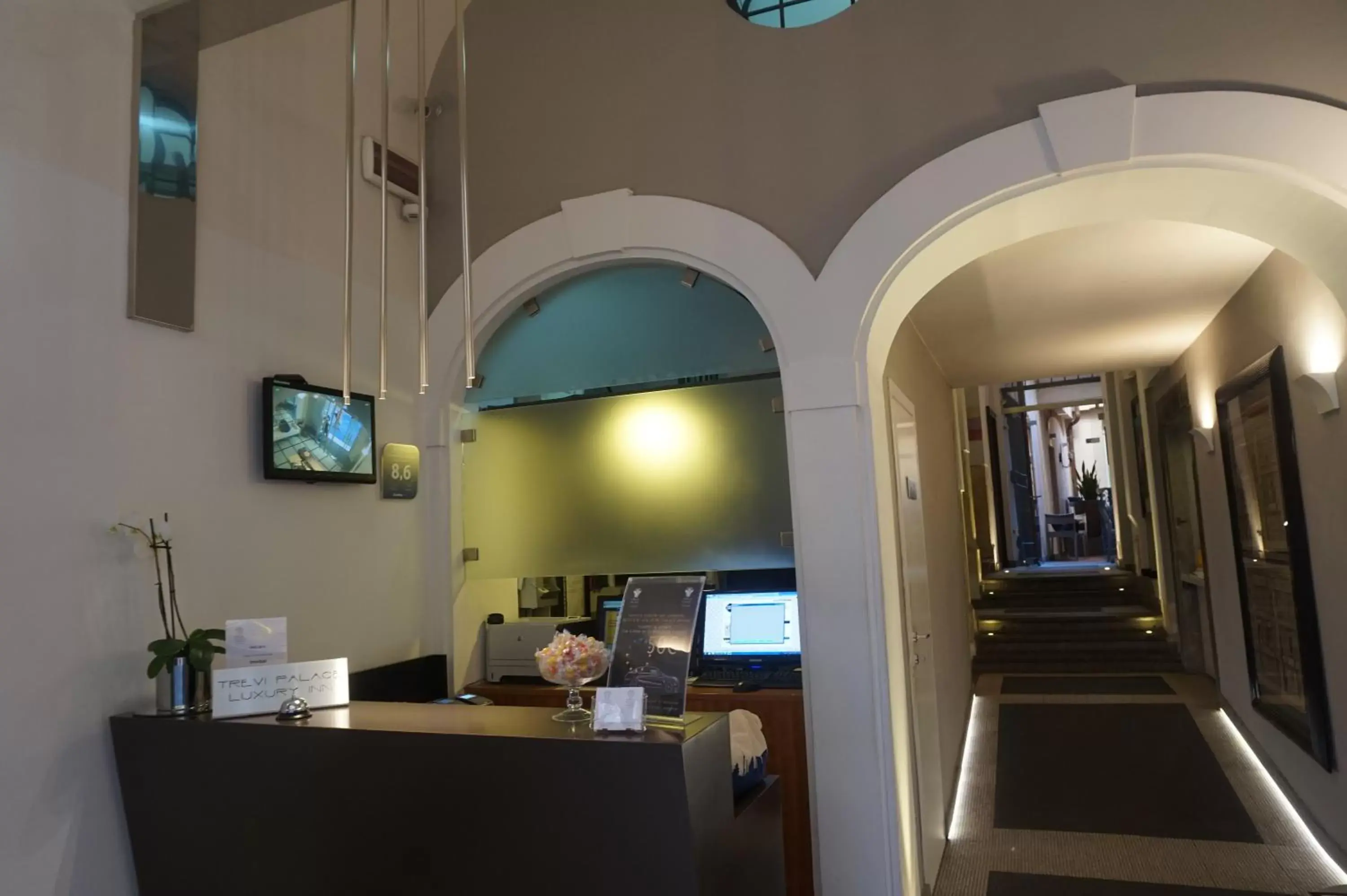 Lobby or reception, Lobby/Reception in Trevi Palace Luxury Inn