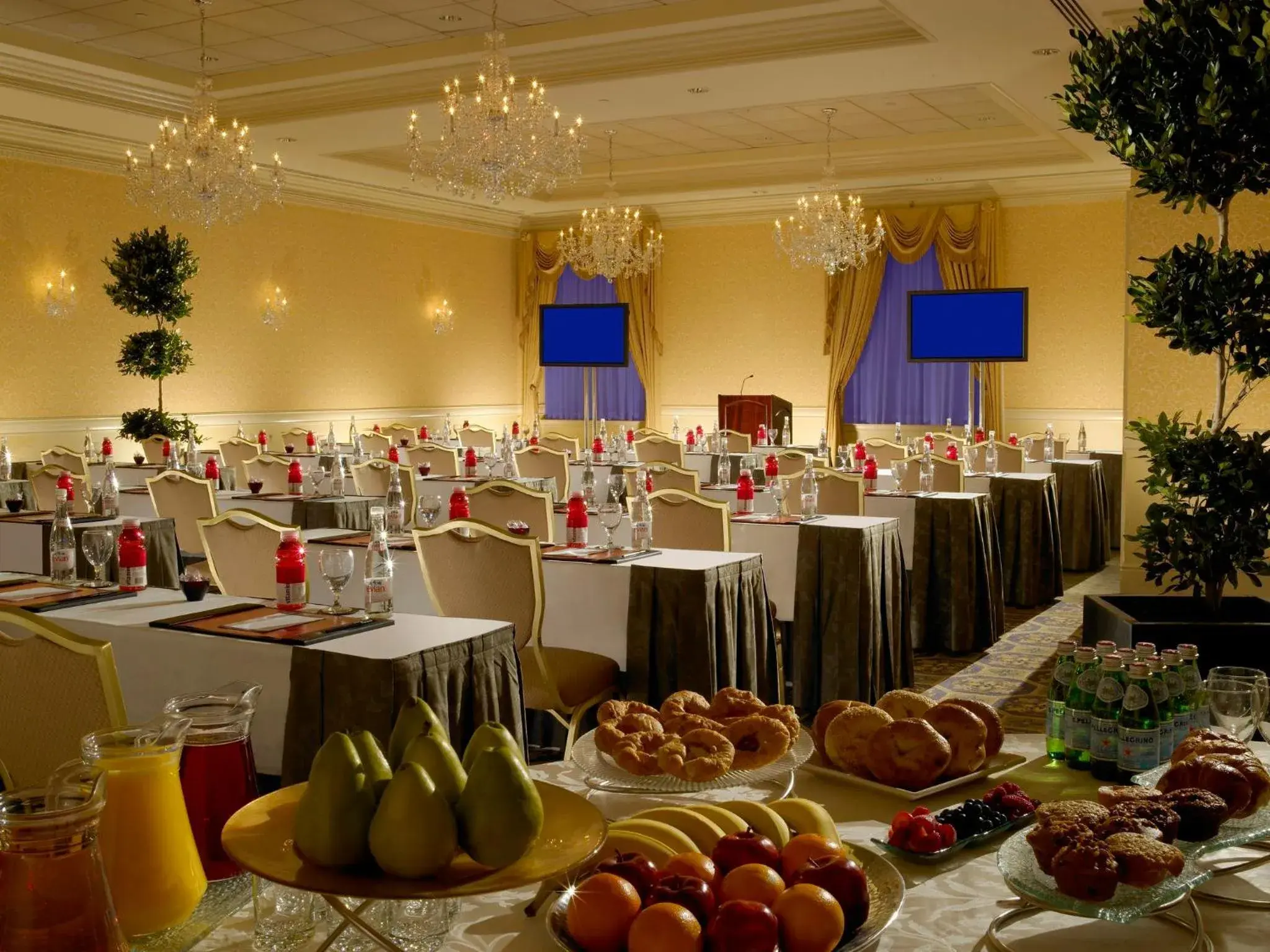 Meeting/conference room, Restaurant/Places to Eat in Boston Omni Parker House Hotel