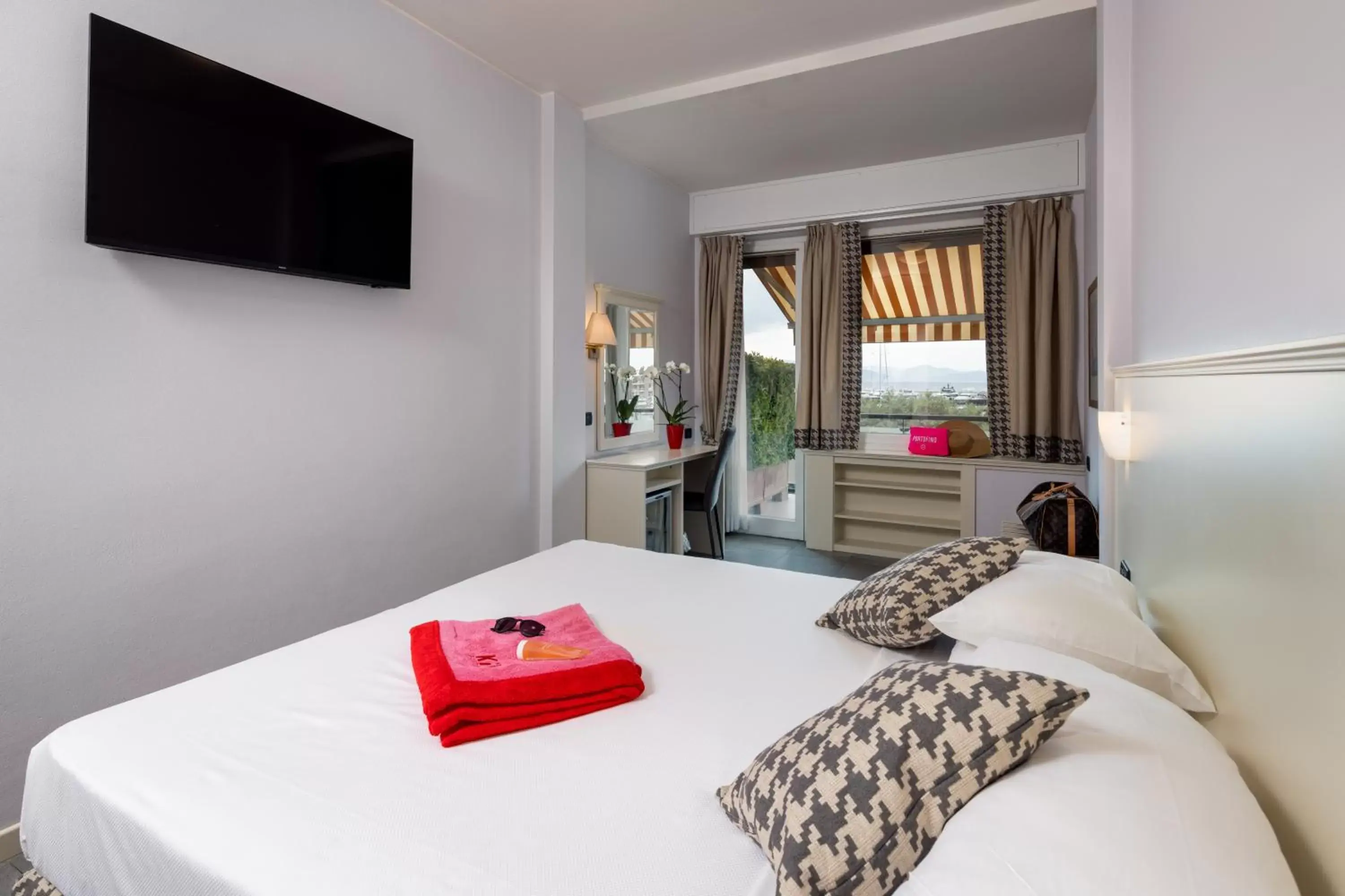 Bedroom, Bed in Hotel Laurin