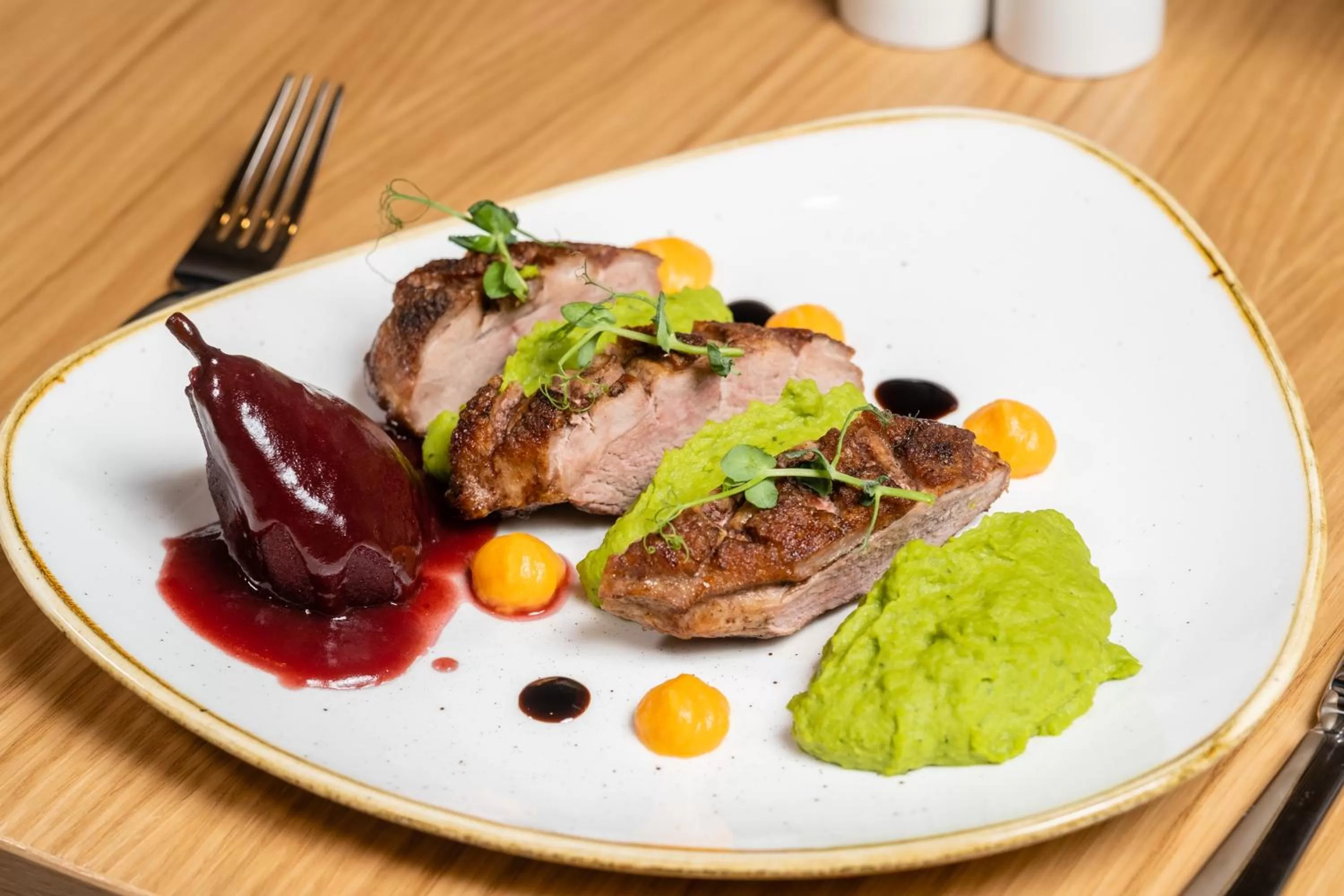 Food and drinks in Holiday Inn Bucharest - Times by IHG