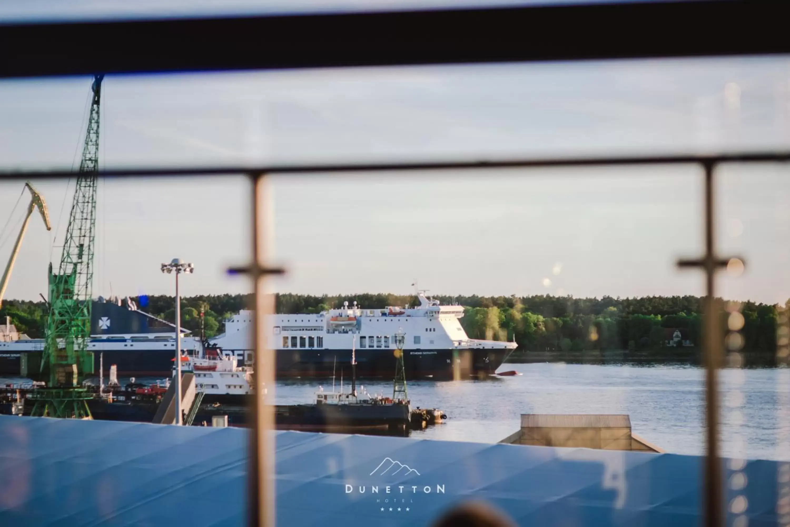 Property building in Dunetton - self check-in hotel Property building in Dunetton - self check-in hotel