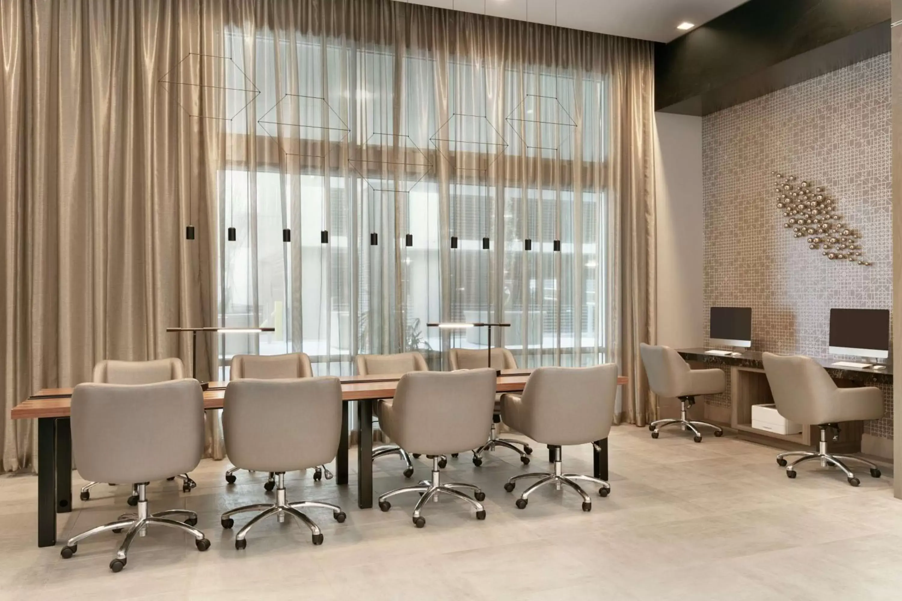 Business facilities in Embassy Suites by Hilton Atlanta Midtown