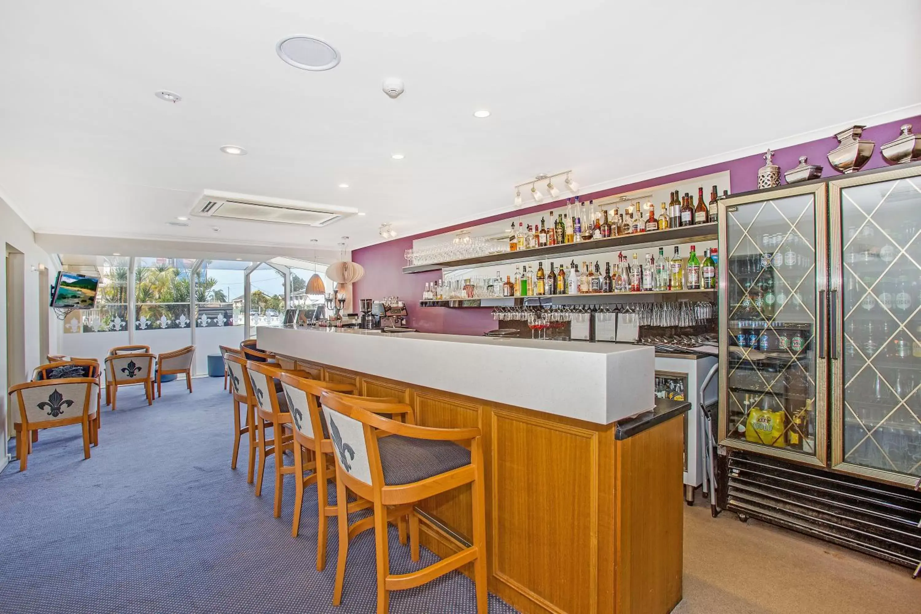 Lounge or bar, Restaurant/Places to Eat in Comfort Inn All Seasons