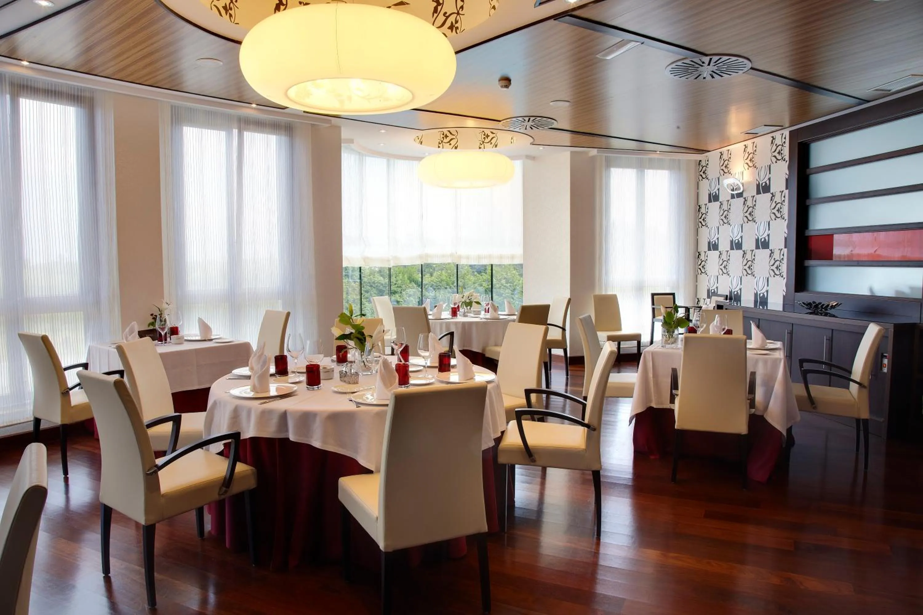 Restaurant/places to eat in Blanco Hotel Spa