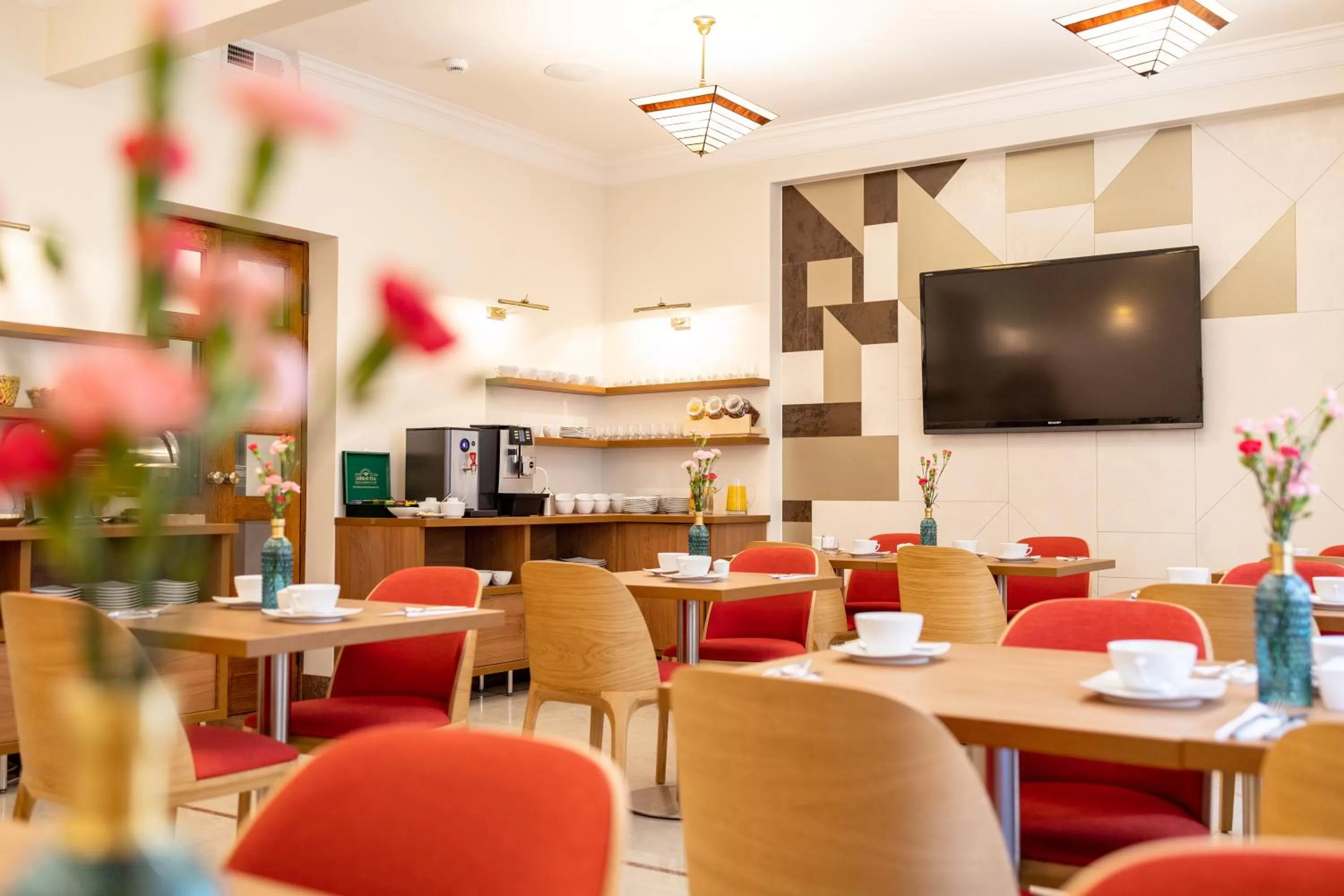 Breakfast in Portal House Apartments