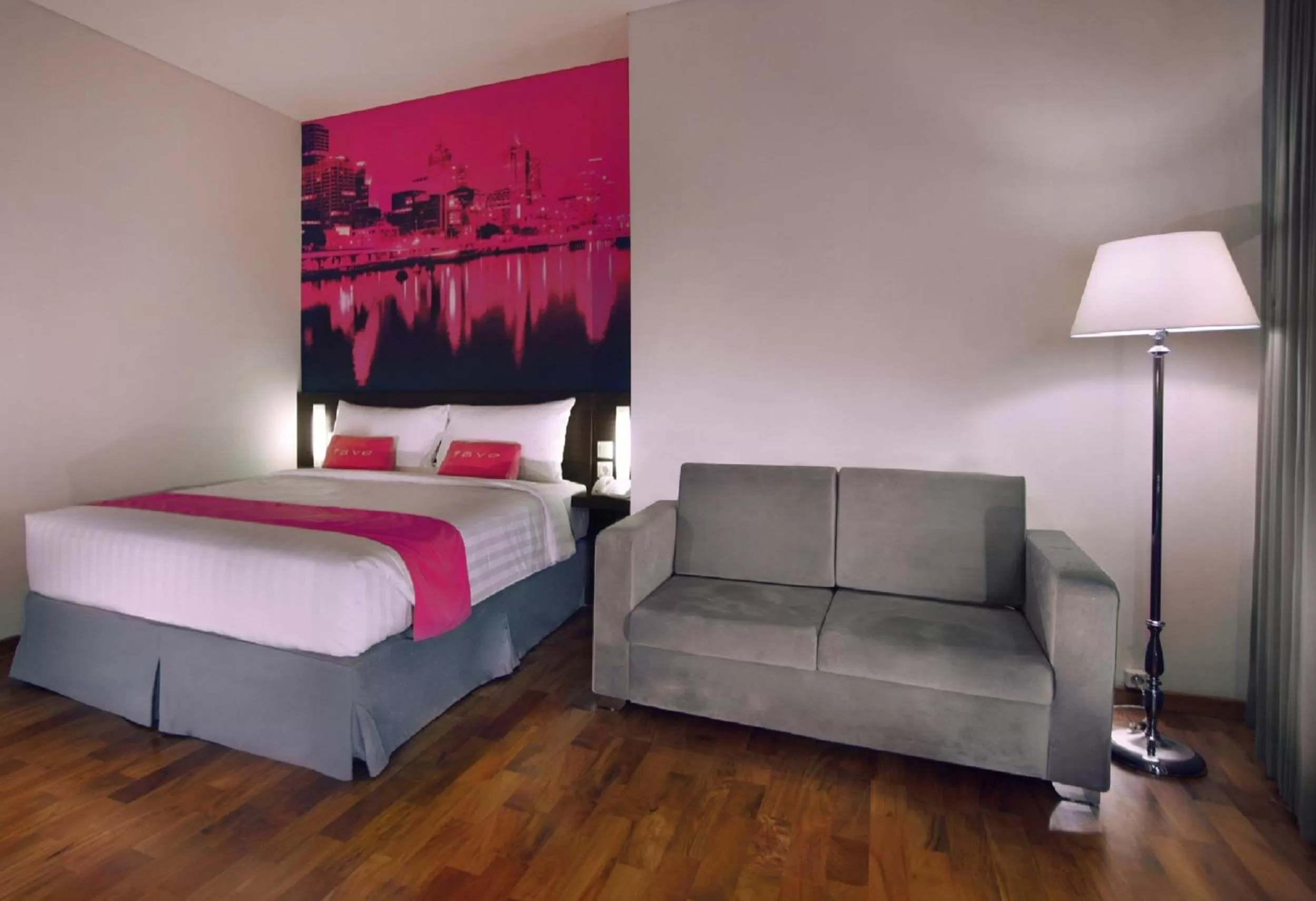 Photo of the whole room, Bed in favehotel Graha Agung Surabaya