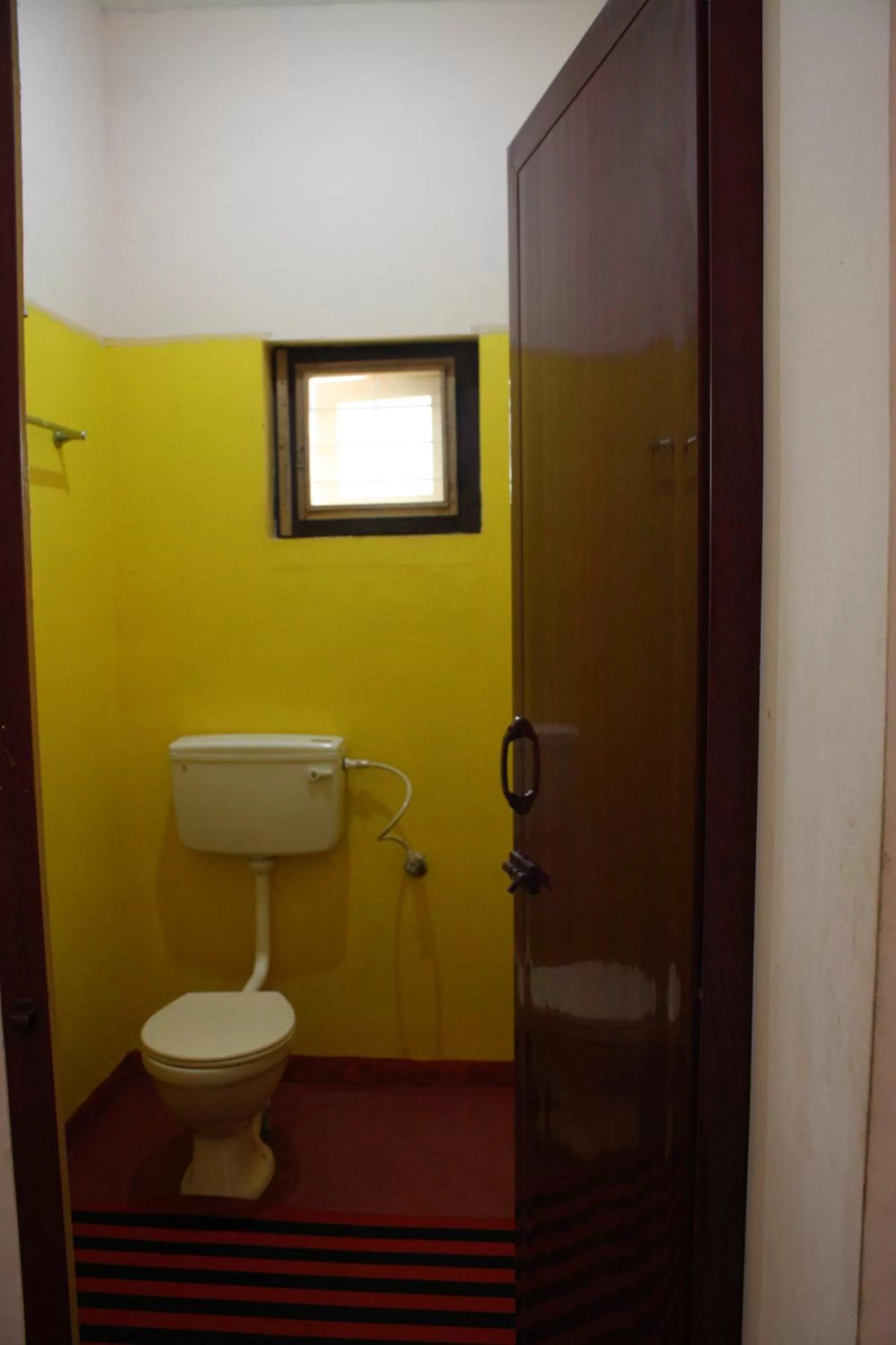 Toilet in Sukriti beach Resort