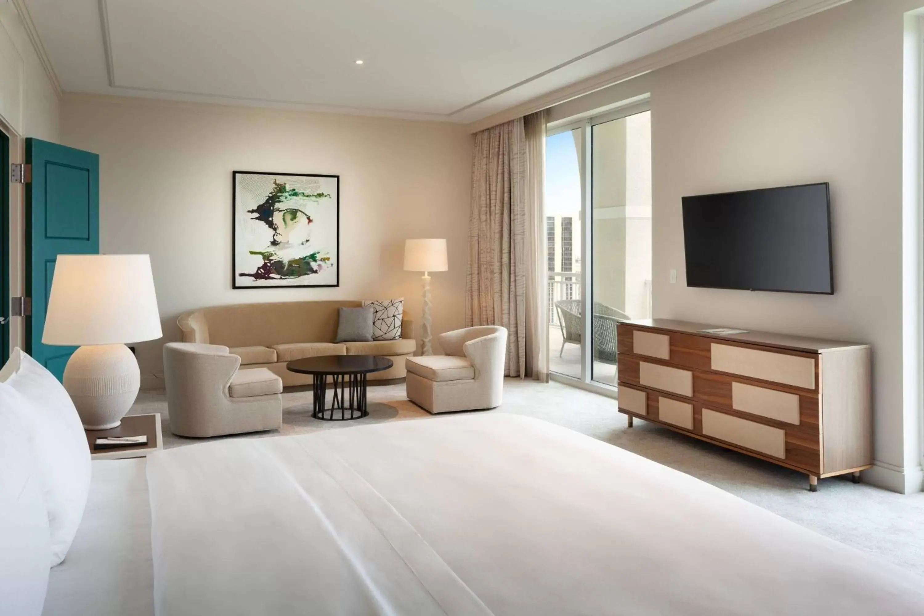Bedroom, TV/Entertainment Center in JW Marriott Miami Turnberry Resort & Spa