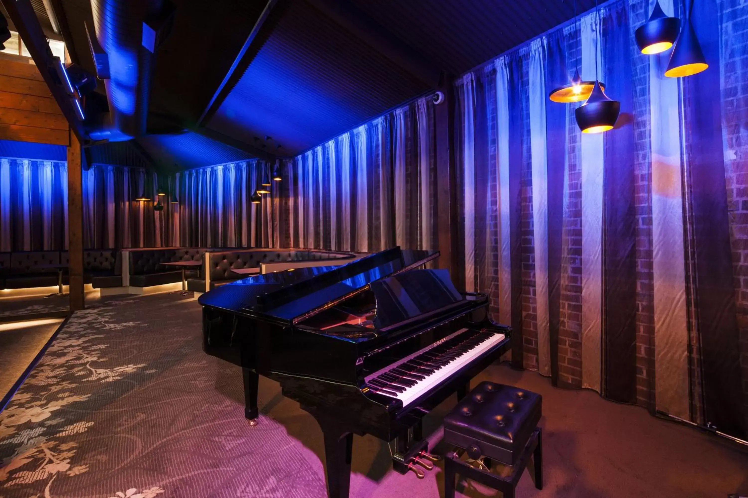 Nightclub / DJ in Quality Inn The George Hotel Ballarat