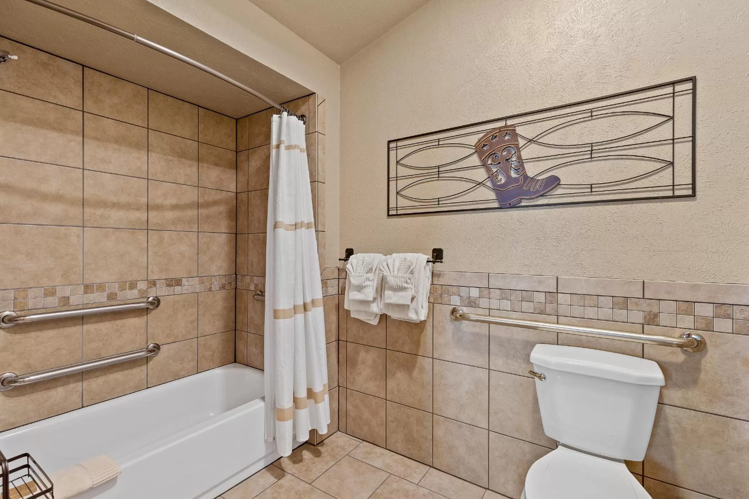 Shower in Trapper's Rendezvous