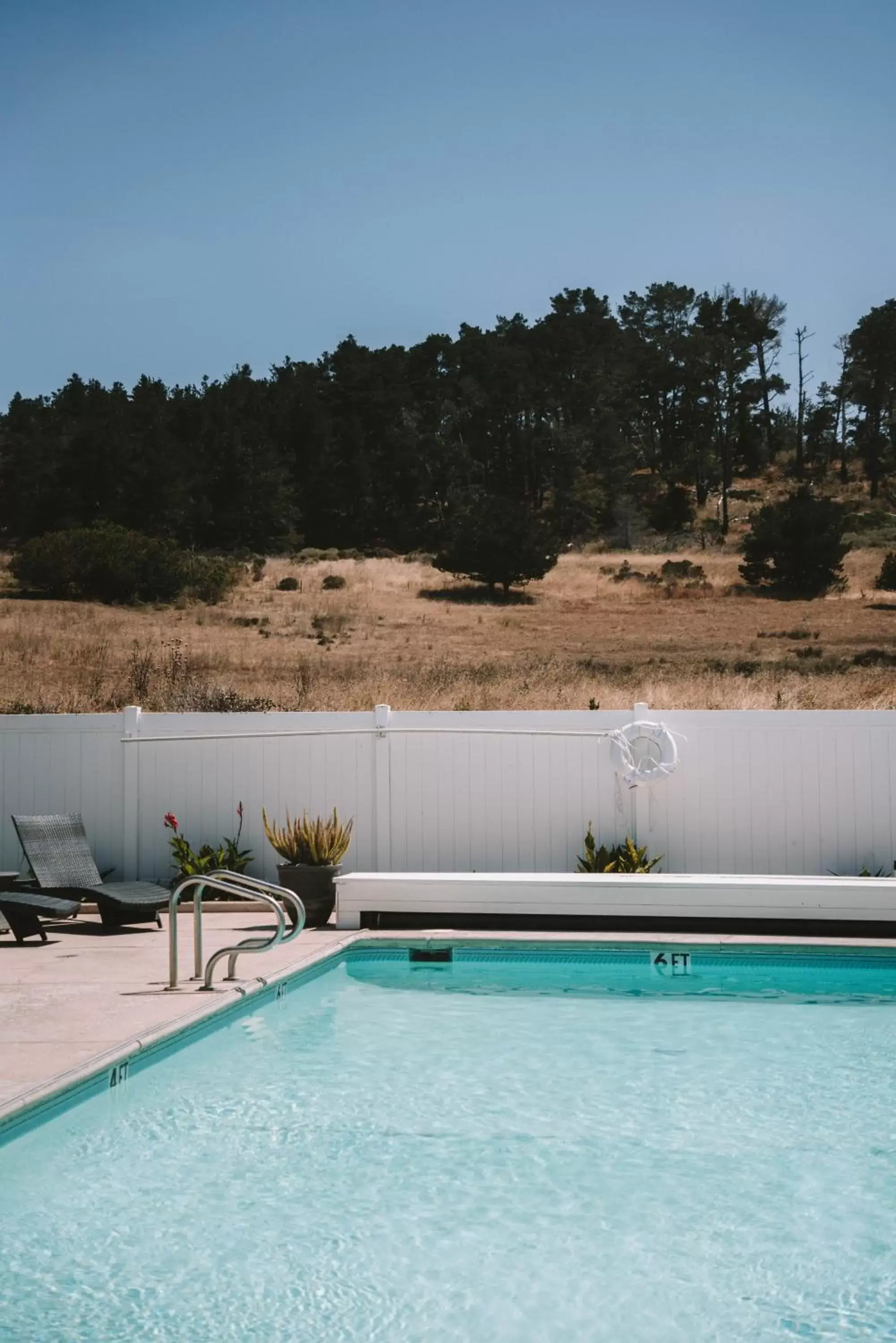 Pool view, Swimming Pool in Fireside Inn on Moonstone Beach