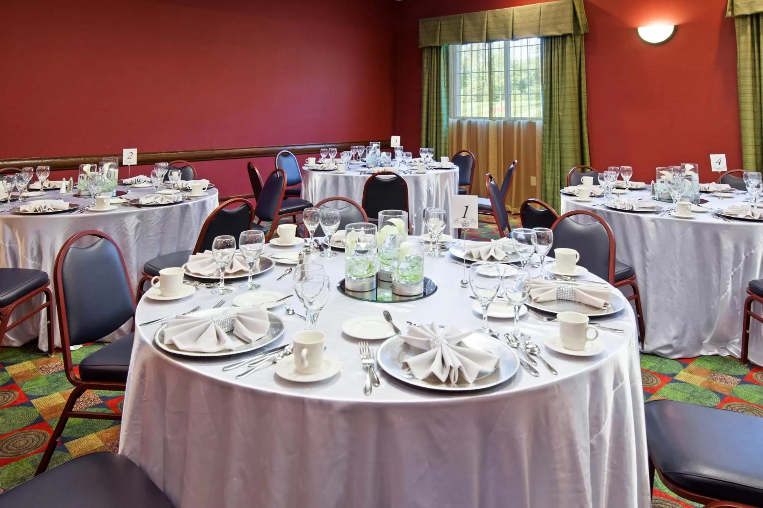 Banquet/Function facilities, Restaurant/Places to Eat in Country Inn & Suites by Radisson, Grand Rapids East, MI