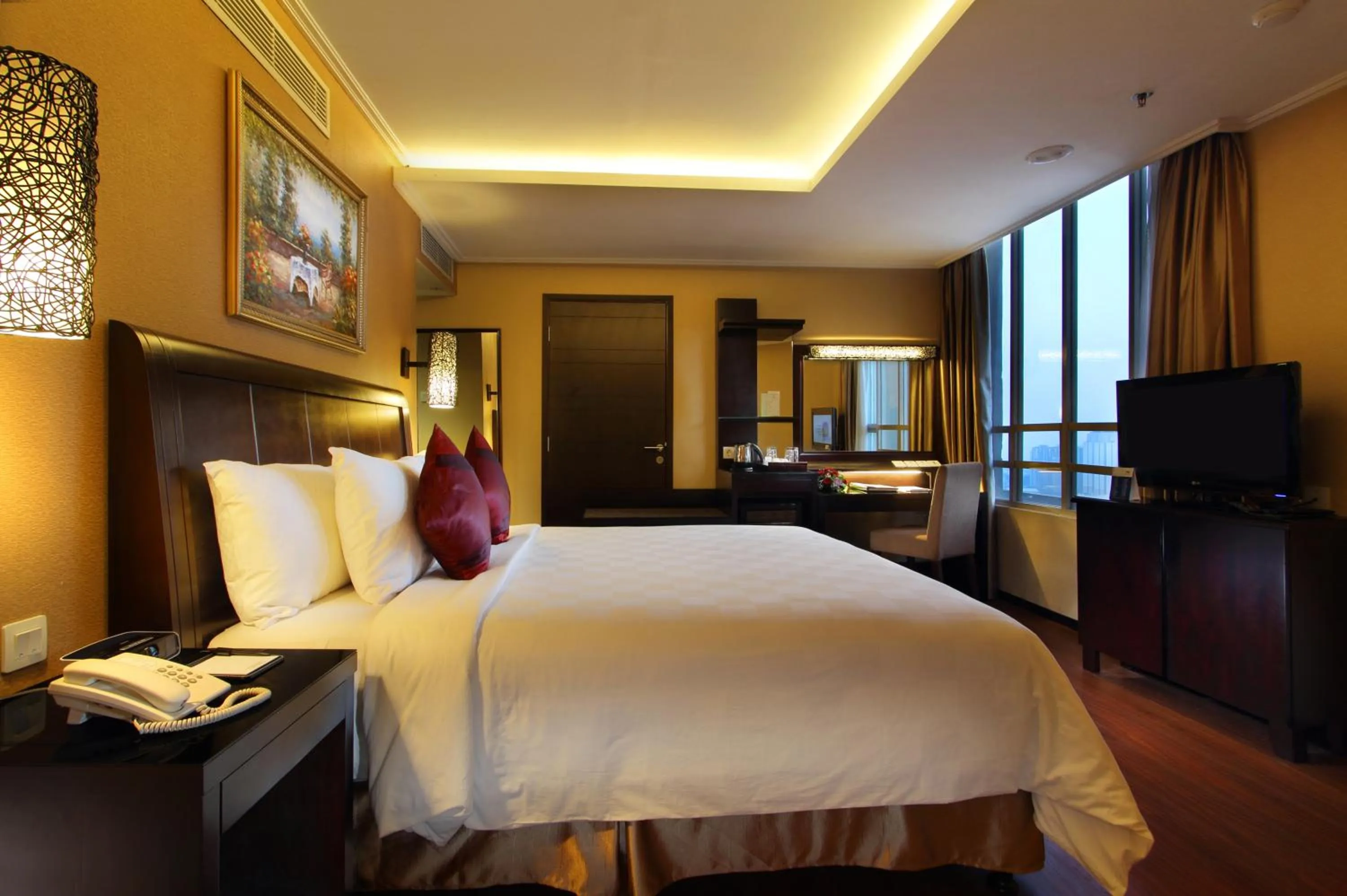 Photo of the whole room, Bed in Best Western Mangga Dua Hotel & Residence
