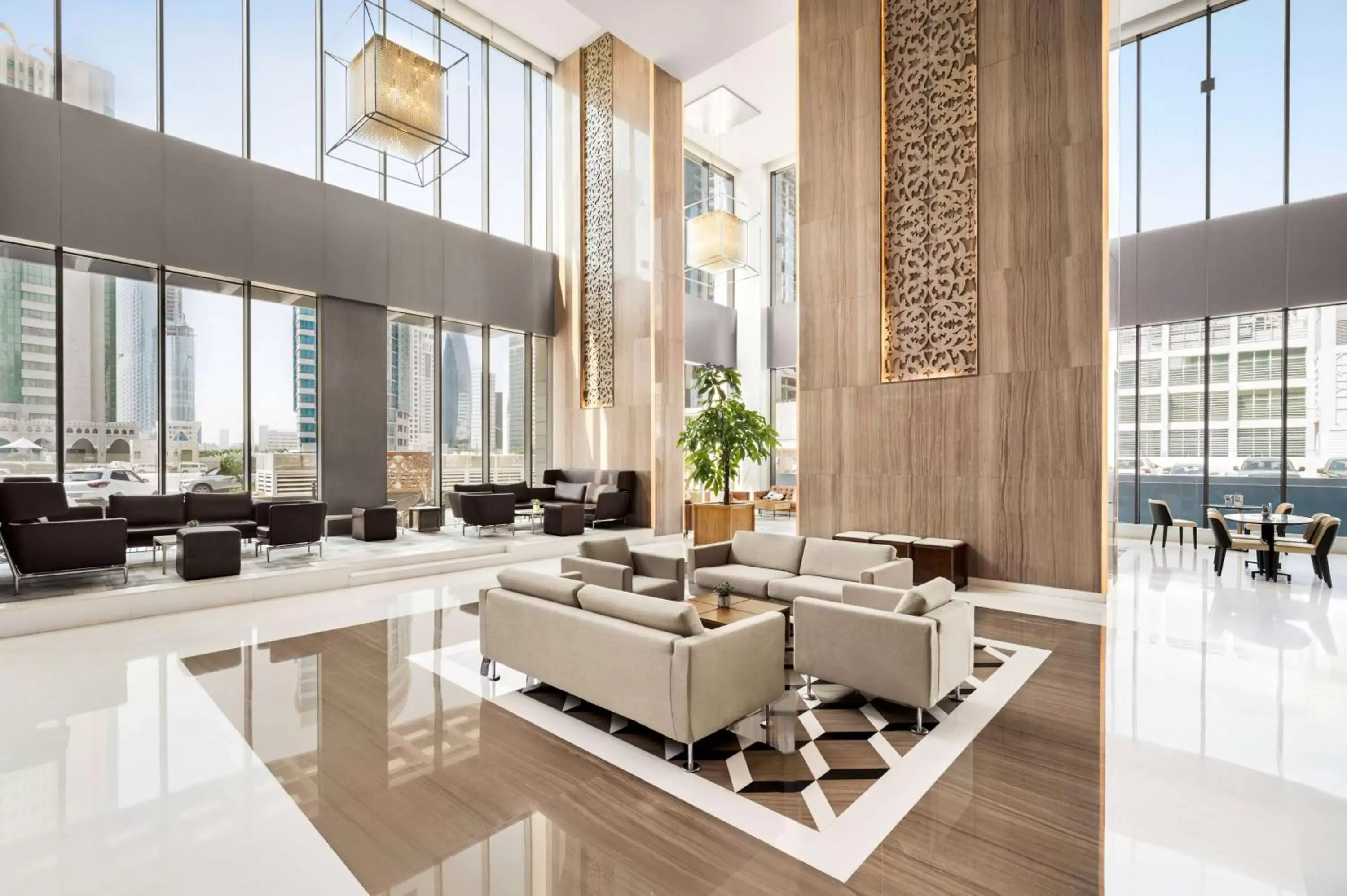 Lobby or reception in Wyndham Doha West Bay