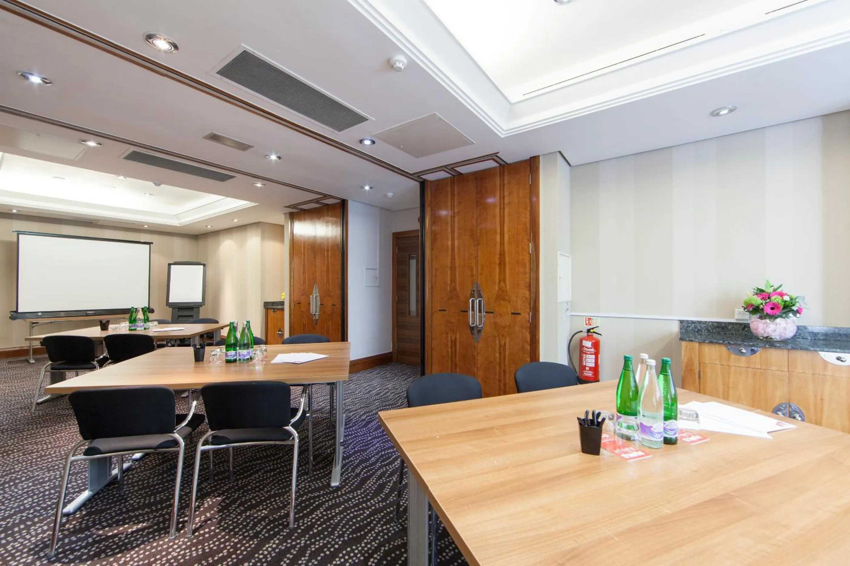Meeting/conference room in Thistle London Hyde Park Kensington Gardens