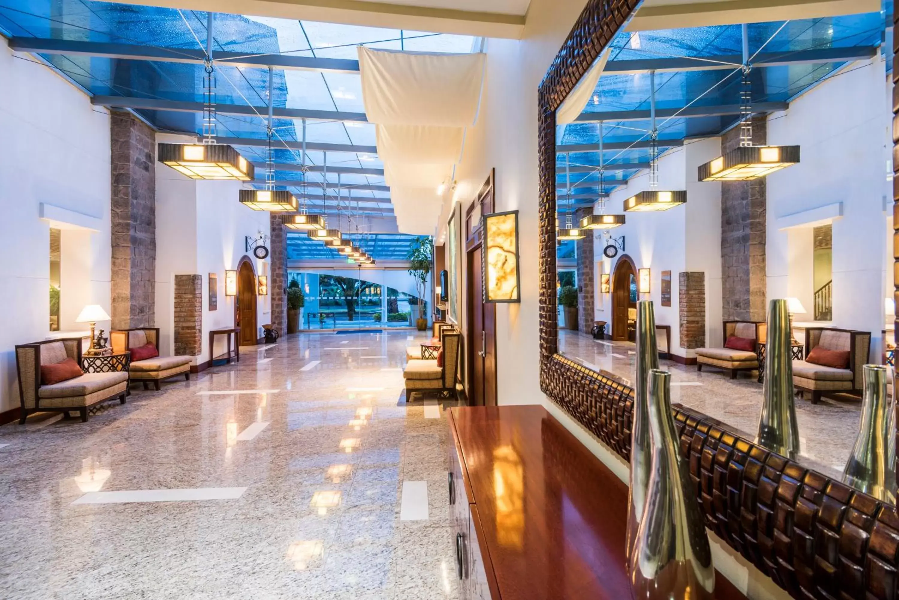 Lobby or reception in Holiday Inn Express Quito, an IHG Hotel