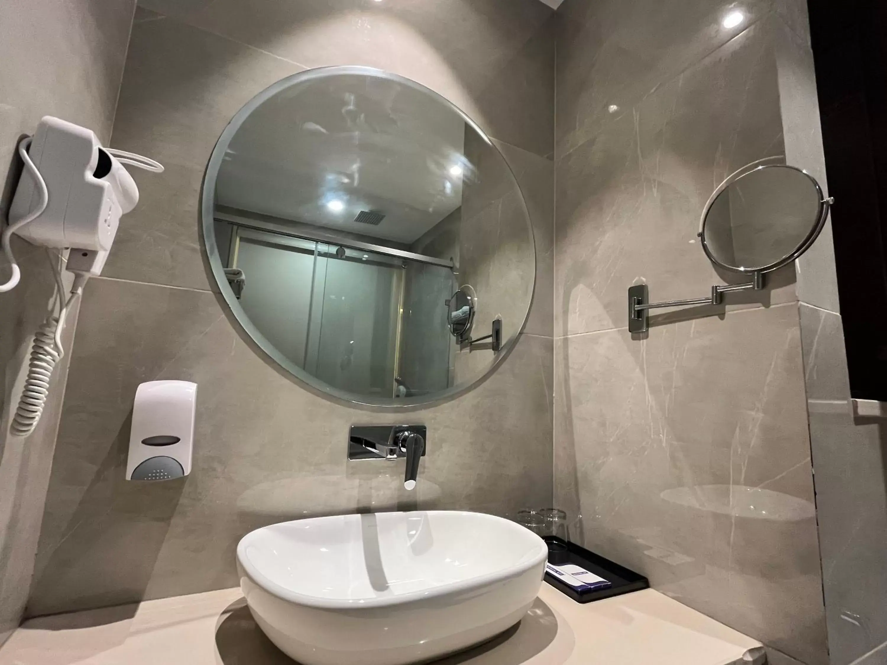 Bathroom in RRV Hotel Bathroom in RRV Hotel