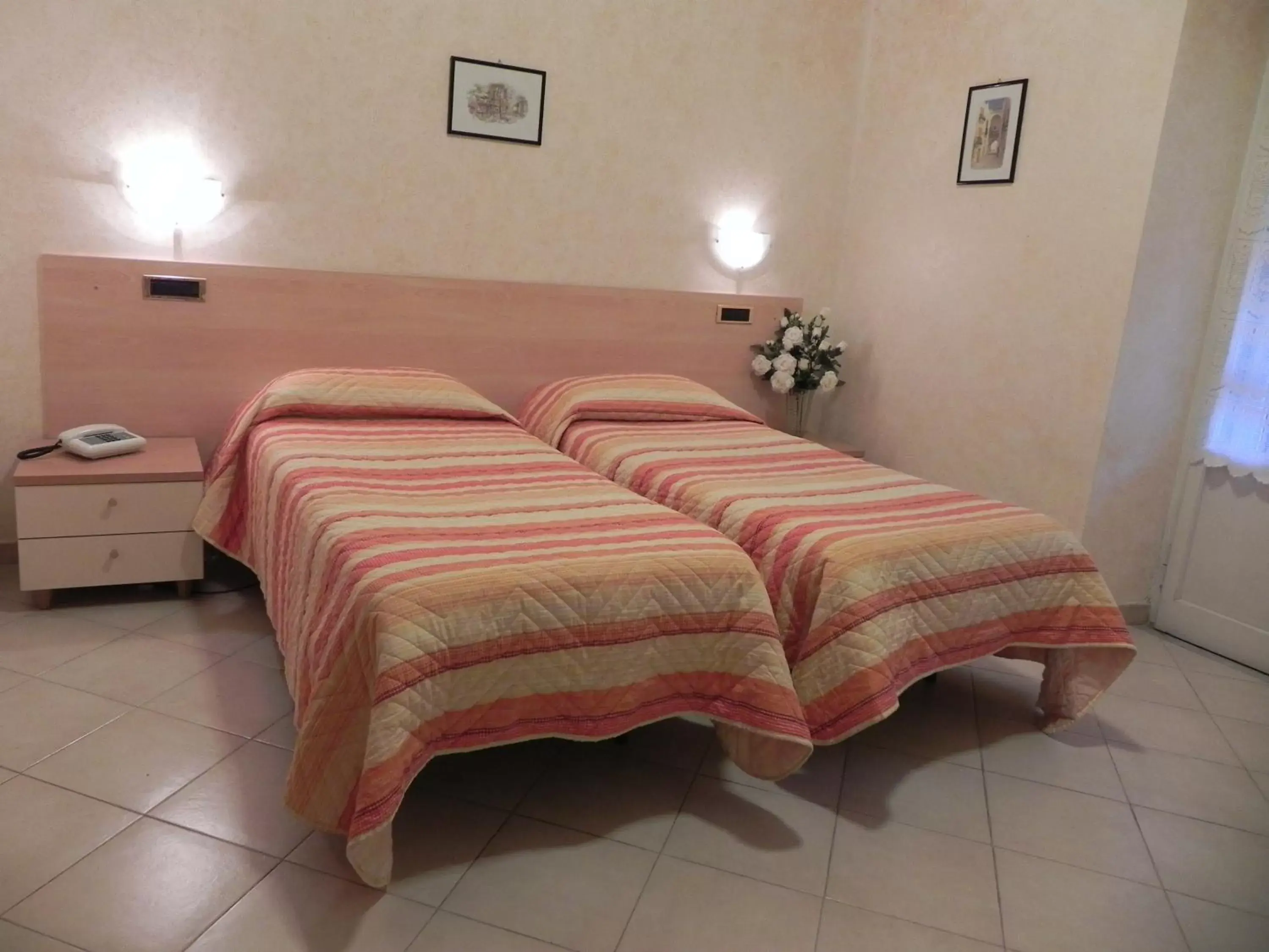 Bedroom, Bed in Hotel Villa Robinia