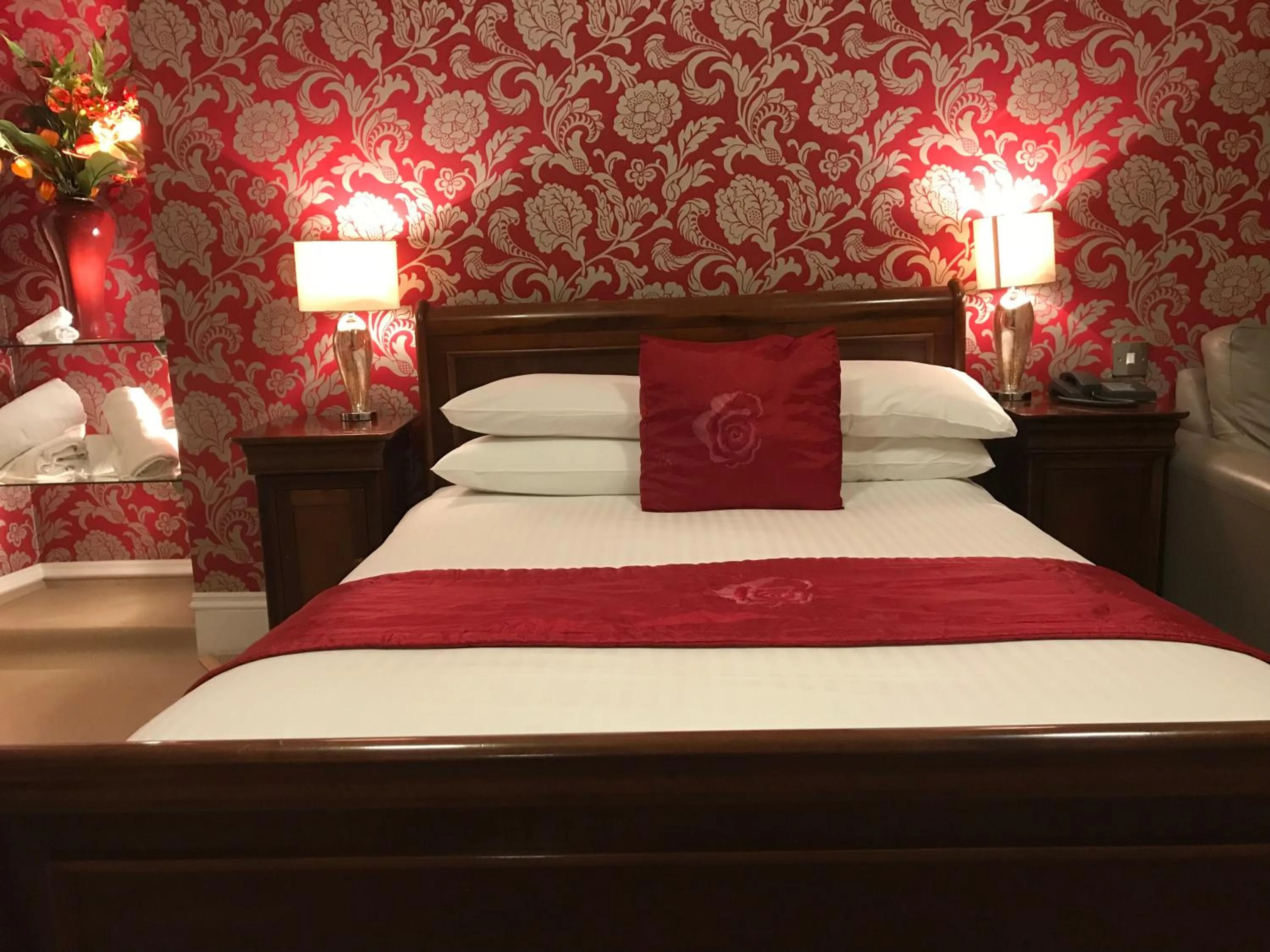 Bed in Beaufort Hotel