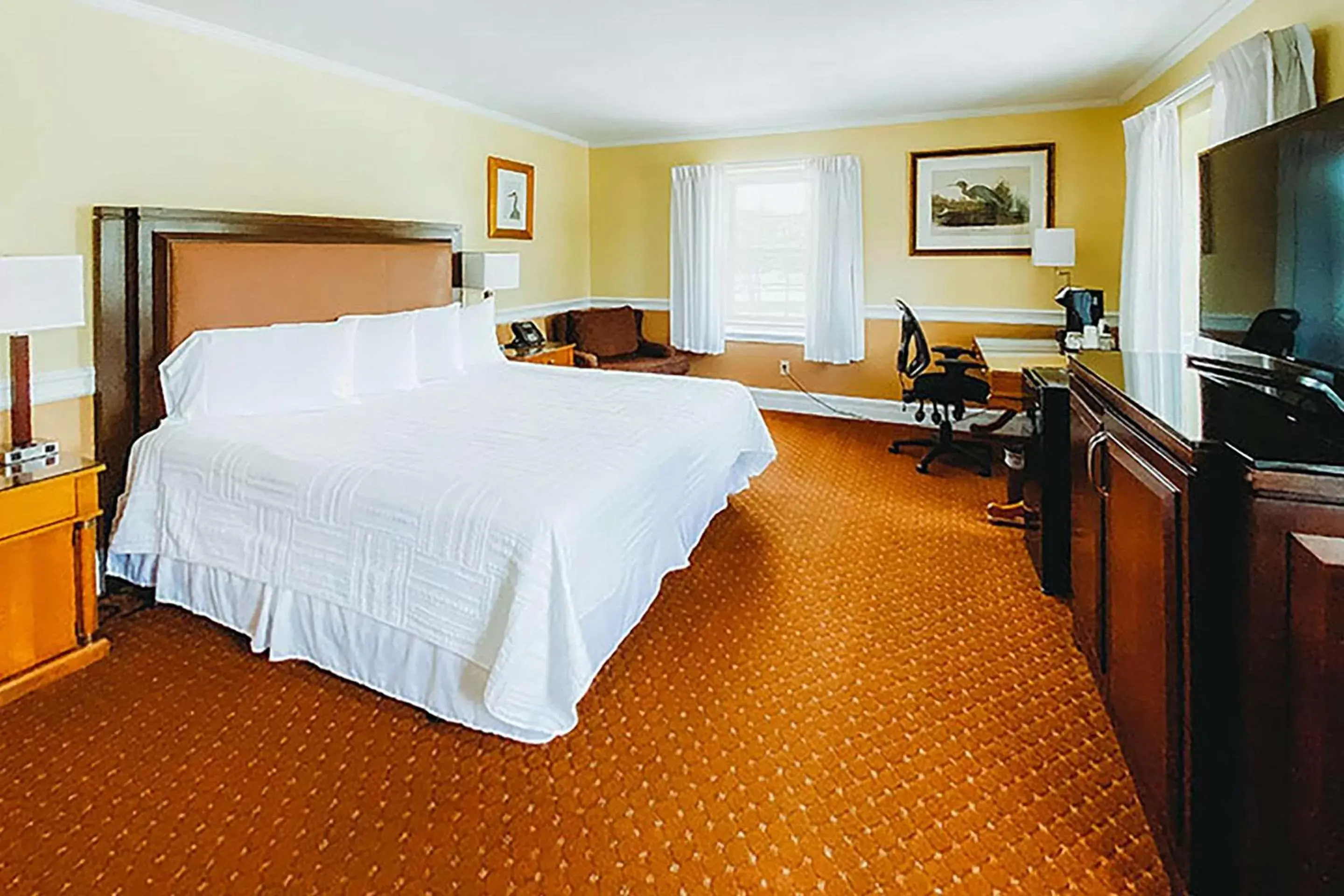 Photo of the whole room, Bed in Inn on the Square, Ascend Hotel Collection