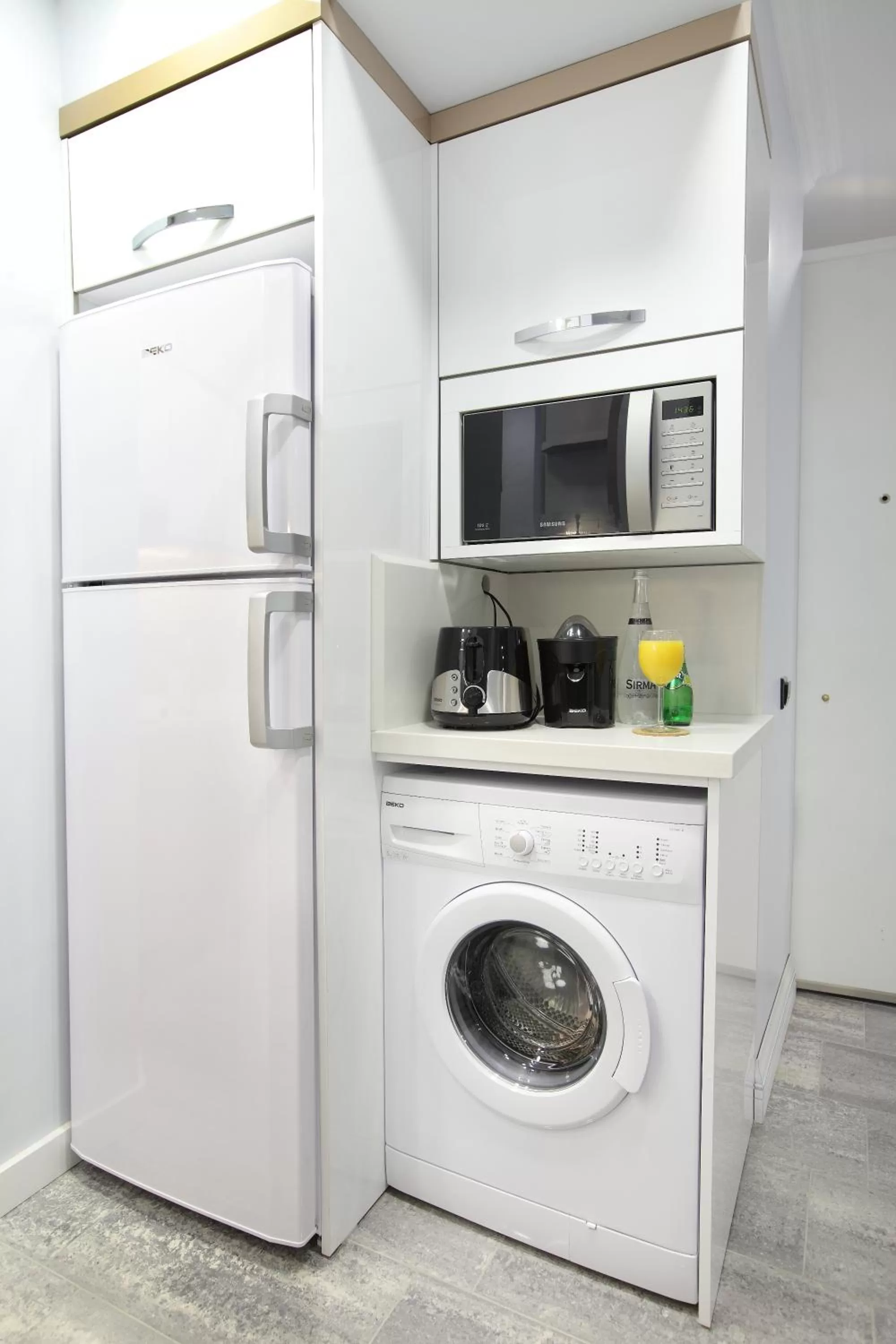 Kitchen or kitchenette in Lir Residence Suites LONG STAY